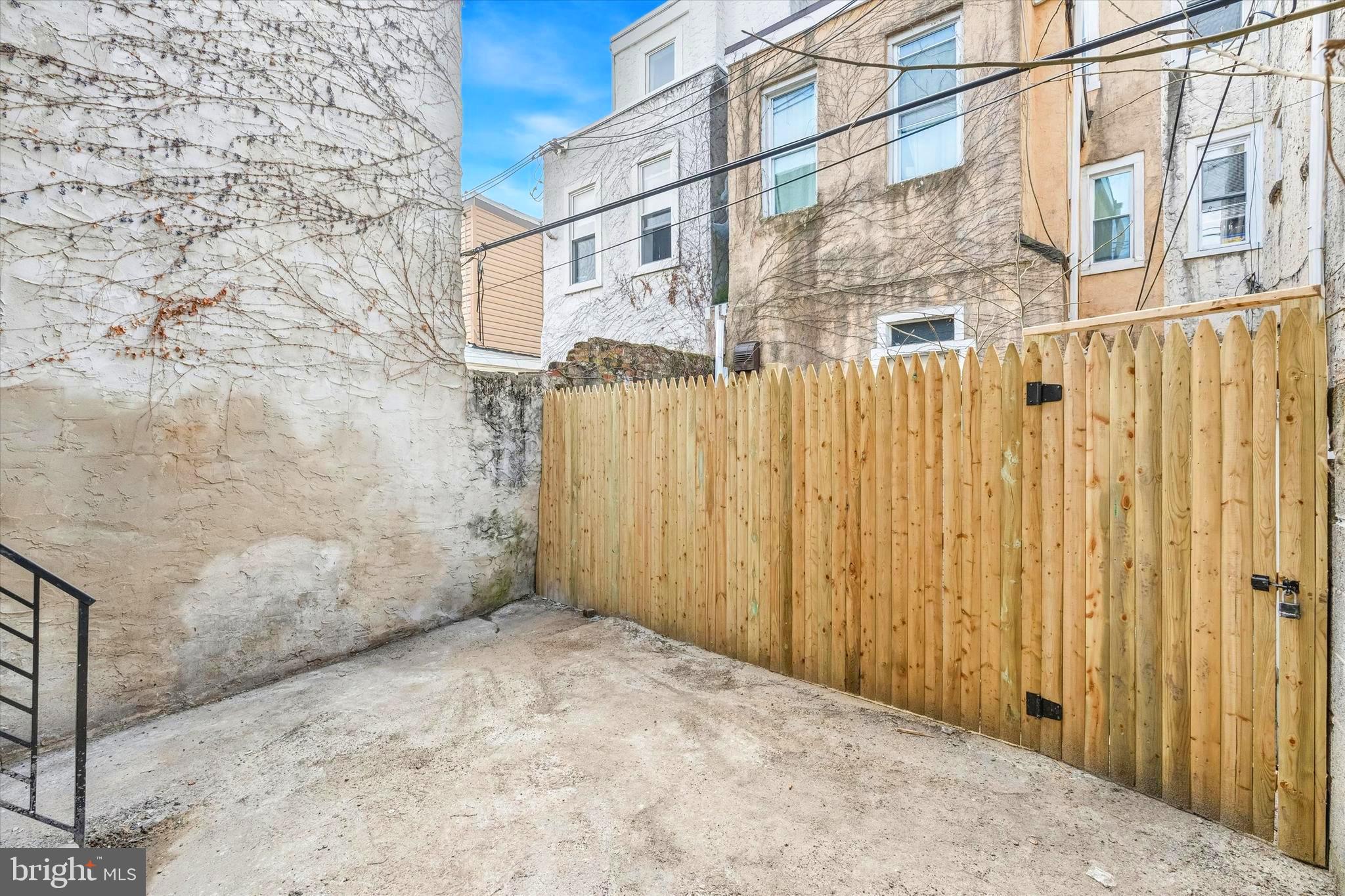 POINT BREEZE - Residential