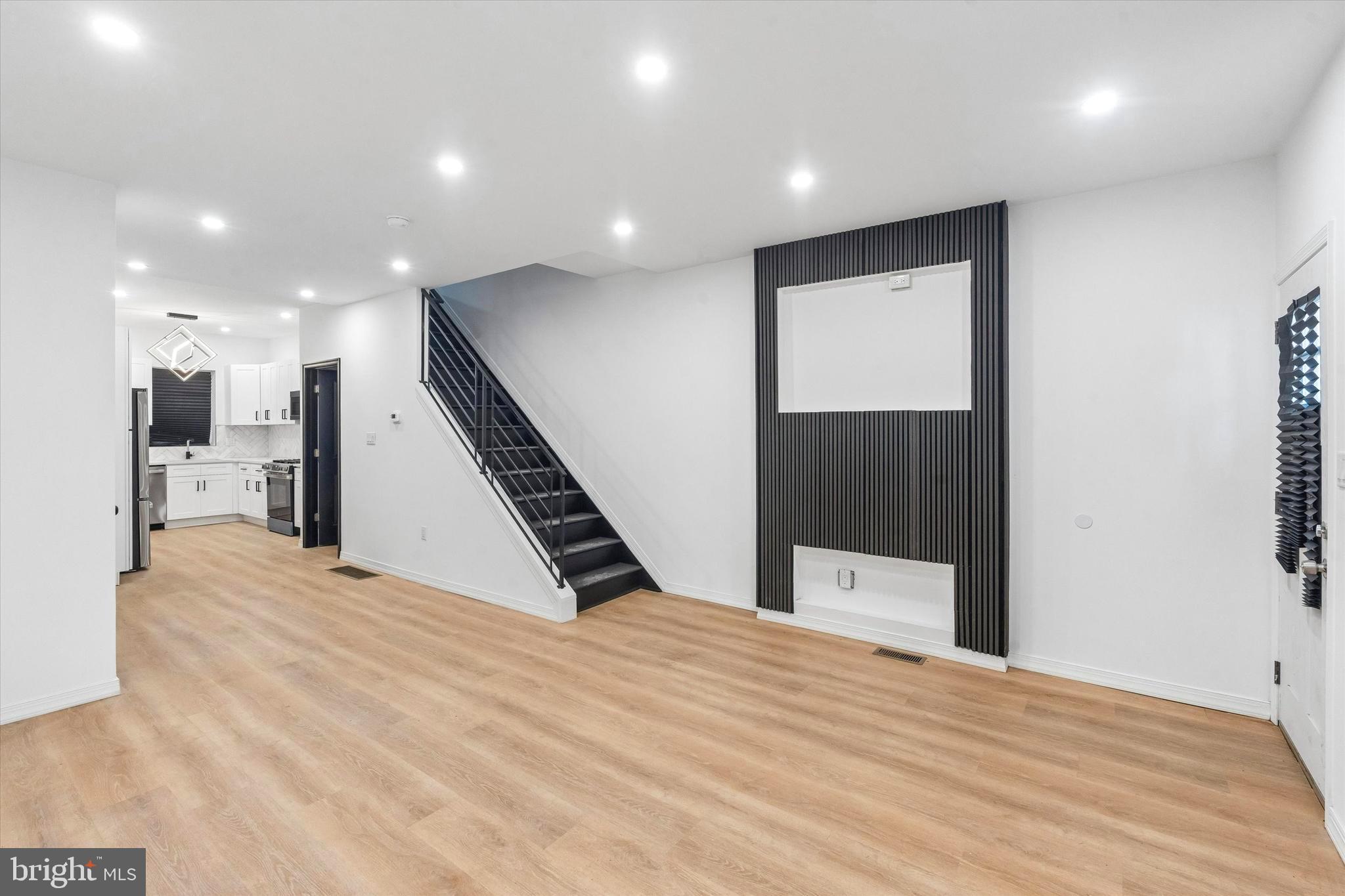 POINT BREEZE - Residential