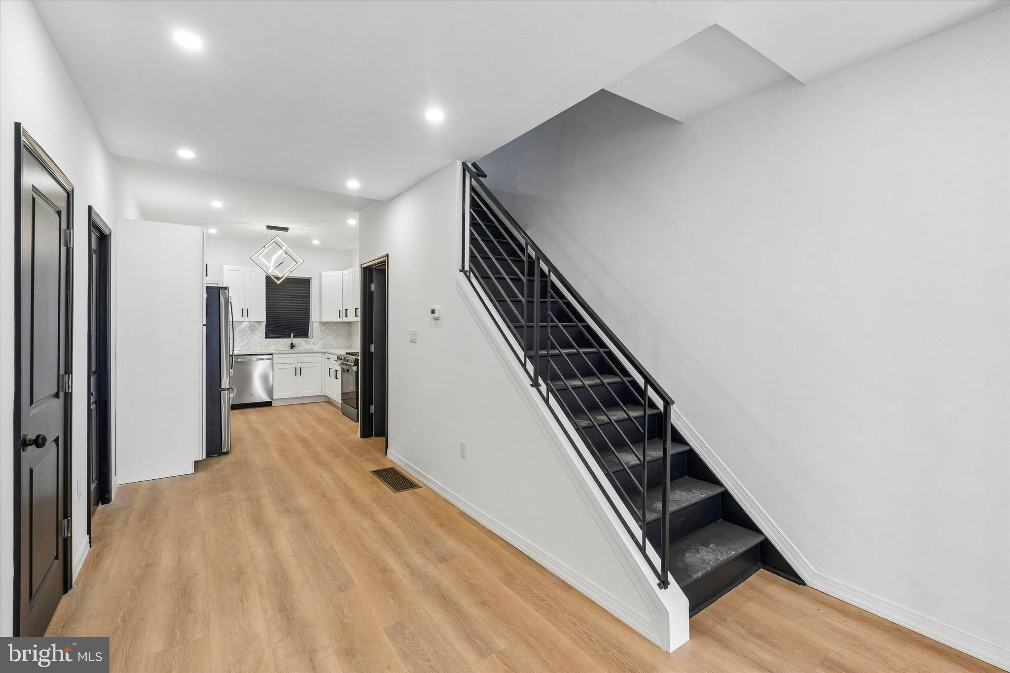 POINT BREEZE - Residential