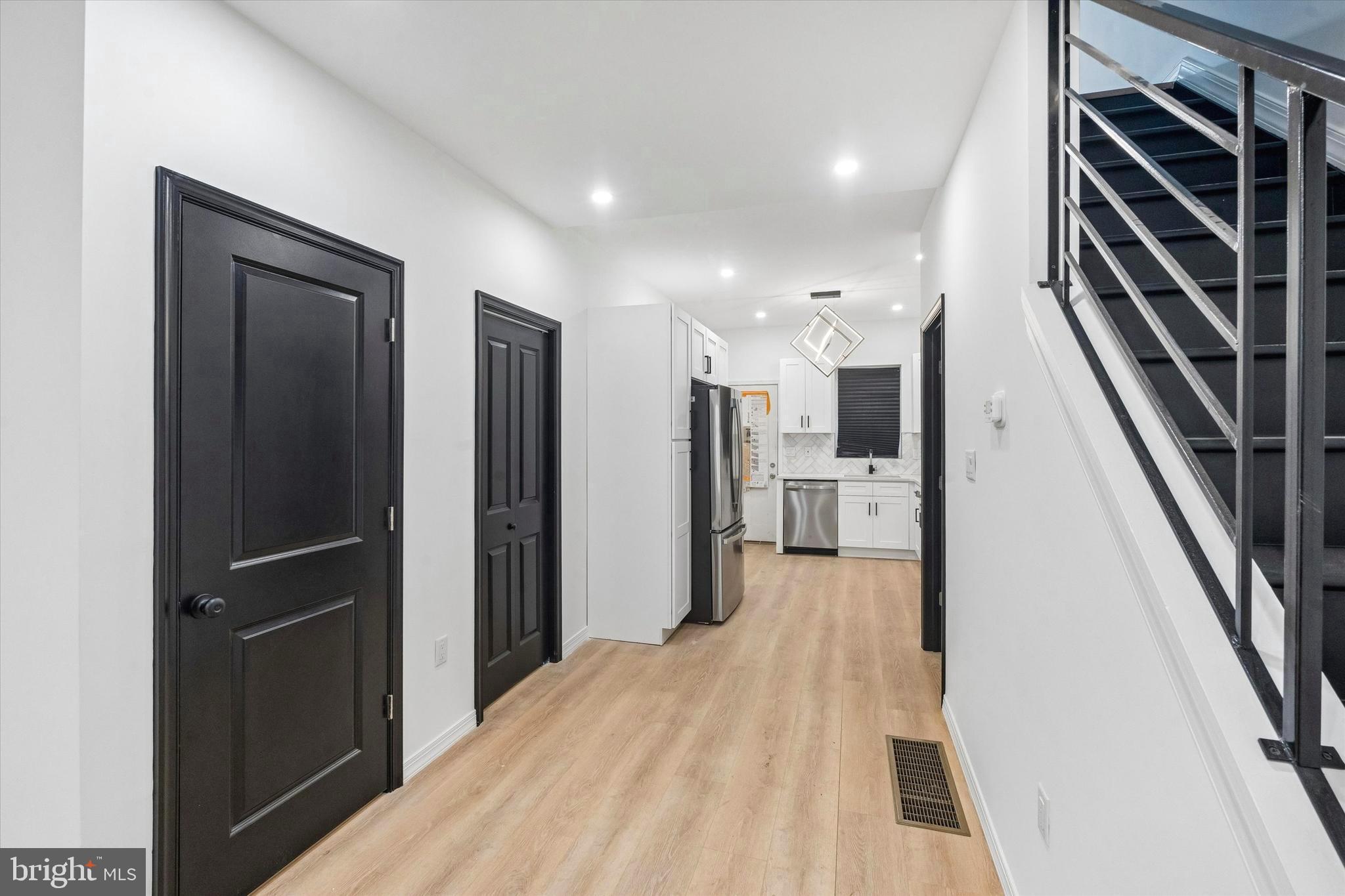 POINT BREEZE - Residential