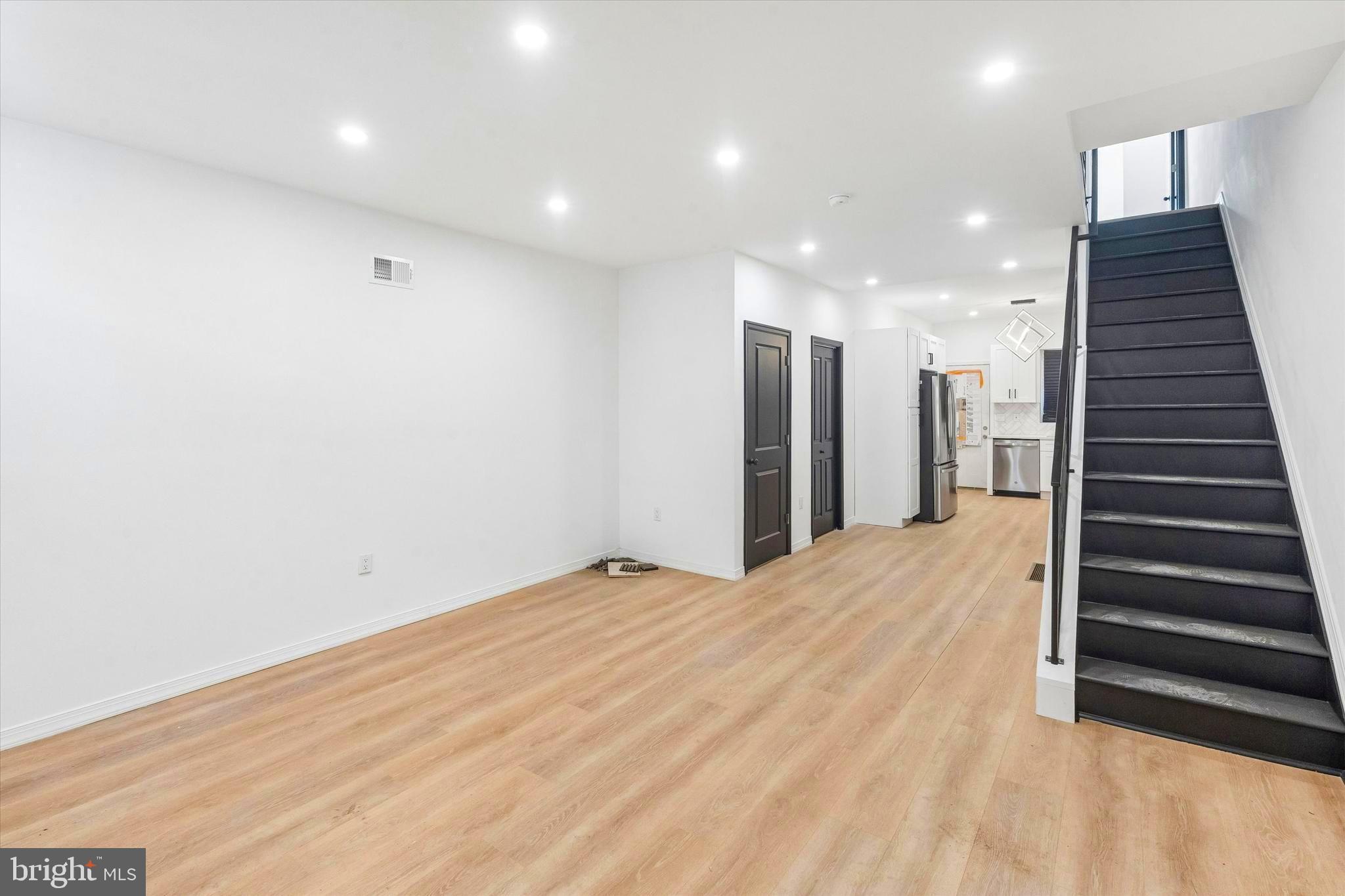 POINT BREEZE - Residential