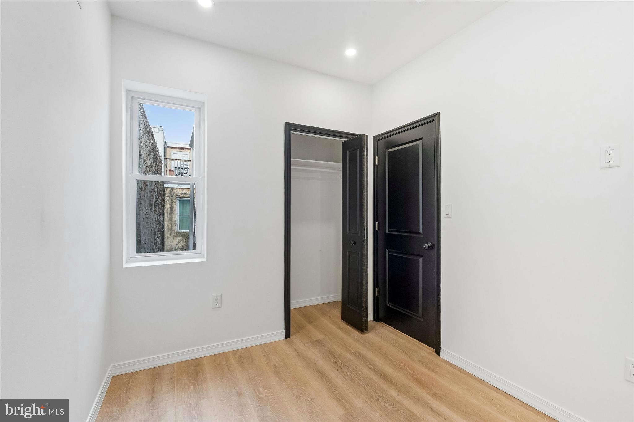 POINT BREEZE - Residential