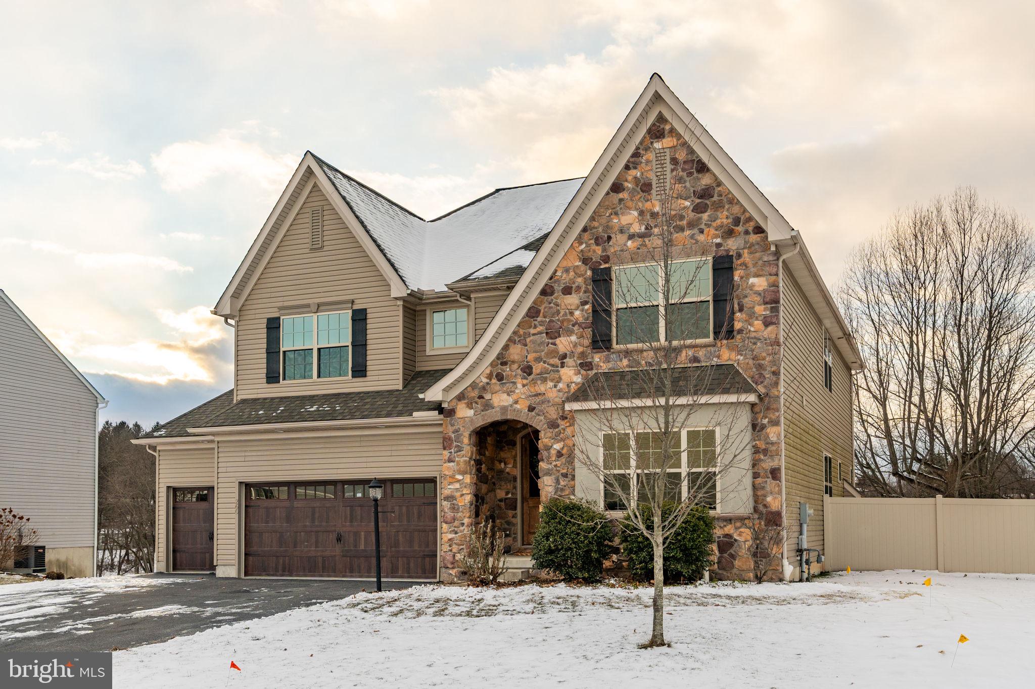 ROLLING MEADOWS - Residential