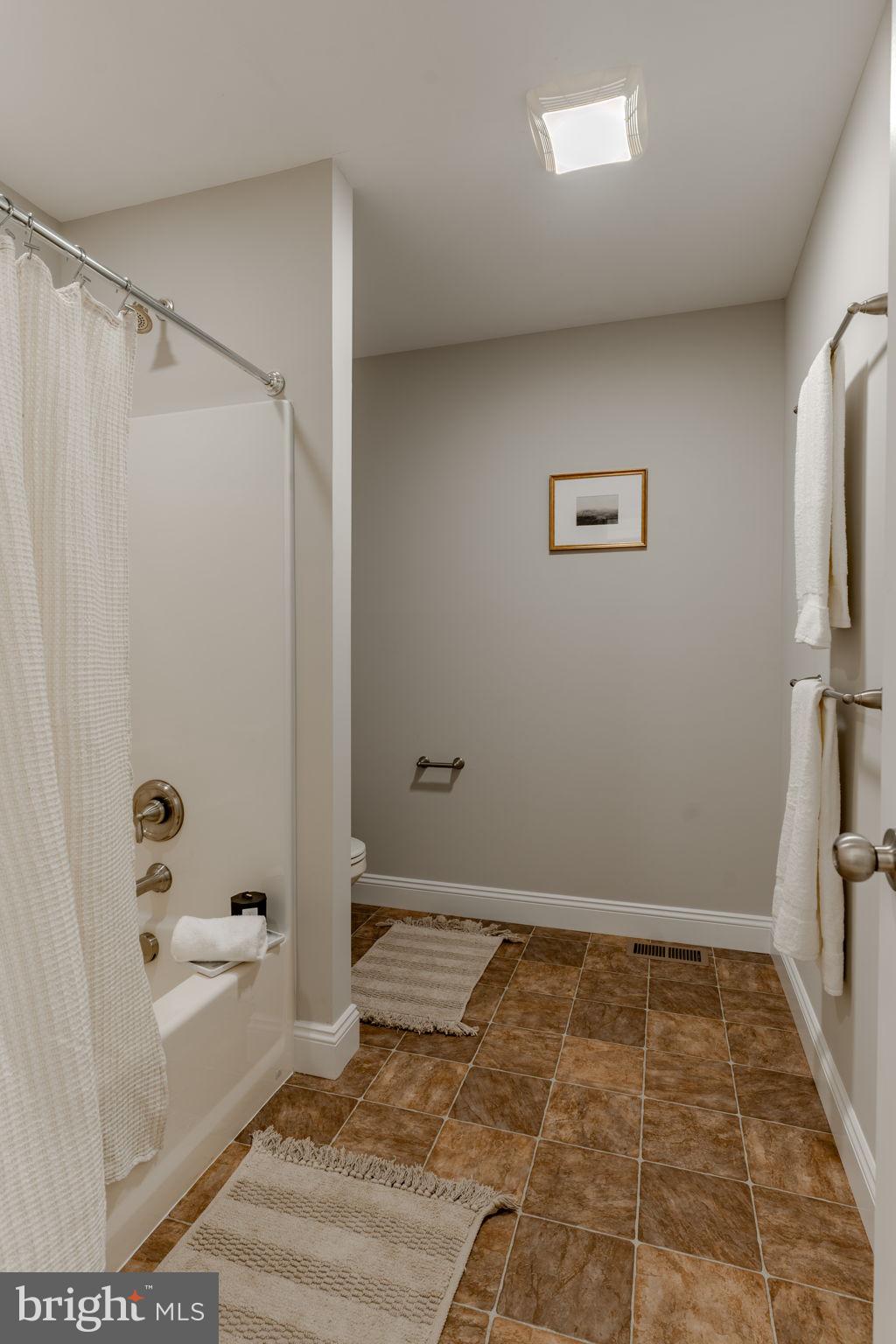 ROLLING MEADOWS - Residential