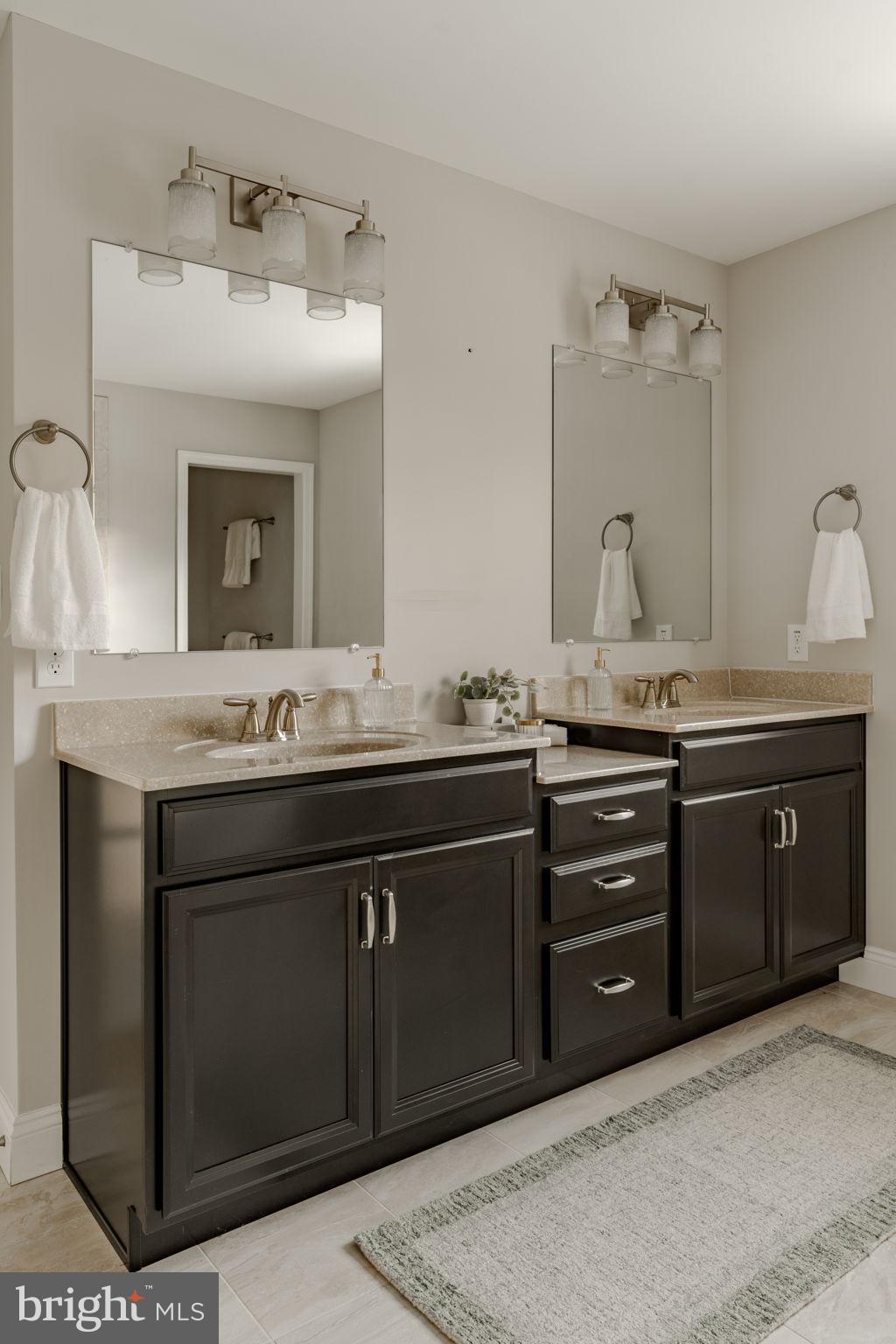 ROLLING MEADOWS - Residential