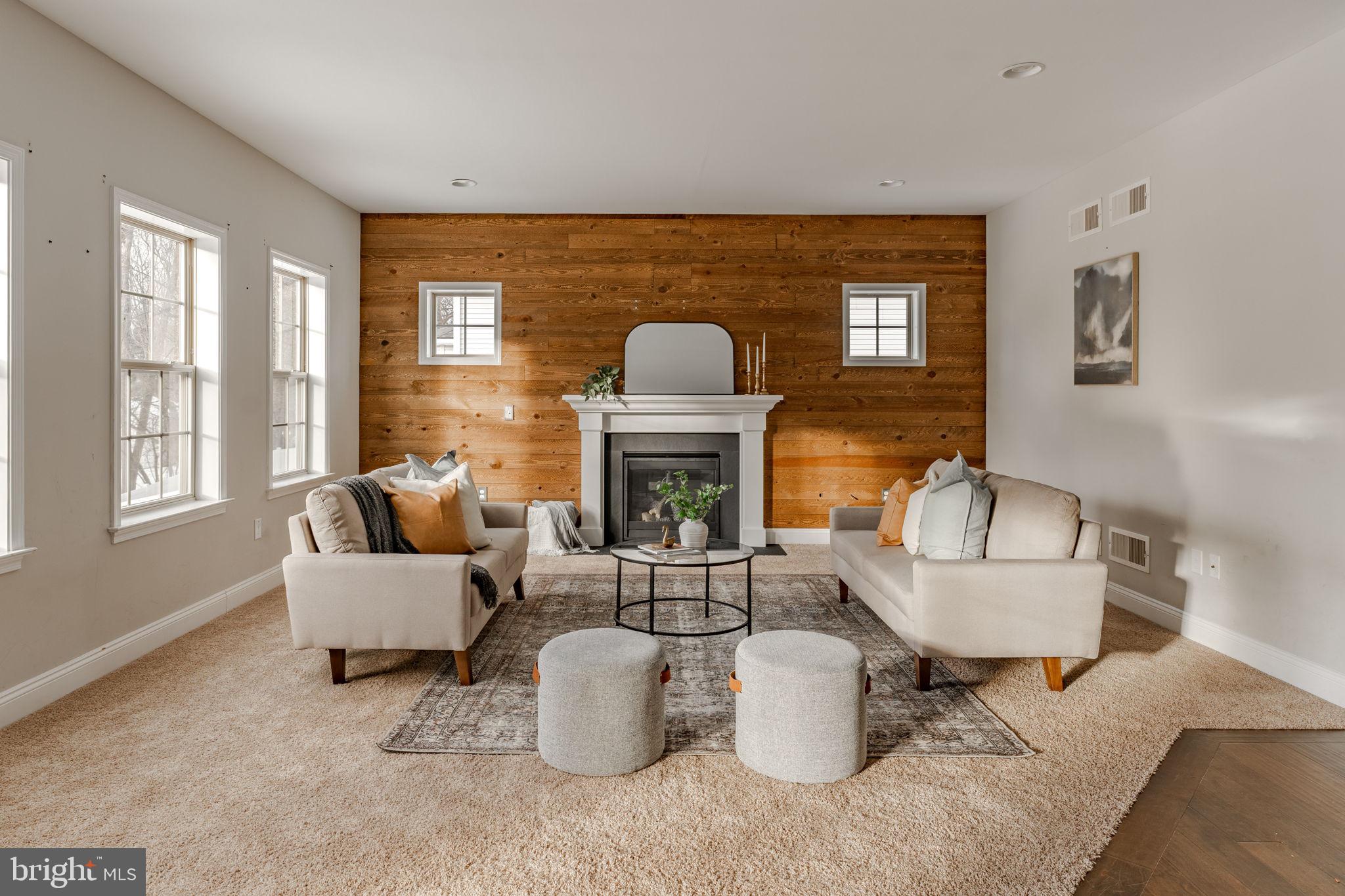 ROLLING MEADOWS - Residential