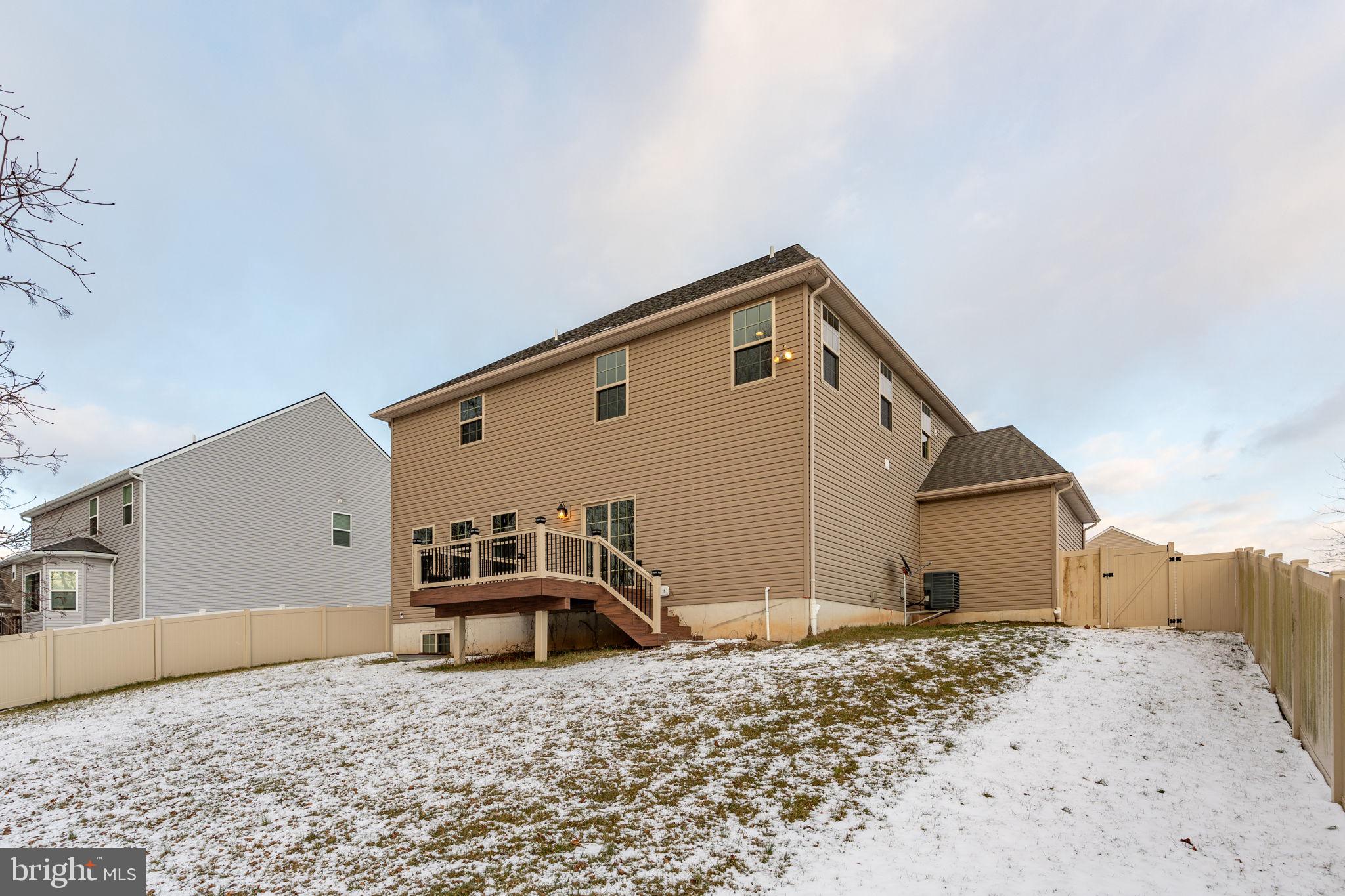 ROLLING MEADOWS - Residential