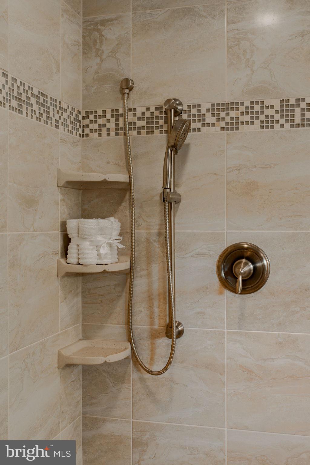 ROLLING MEADOWS - Residential