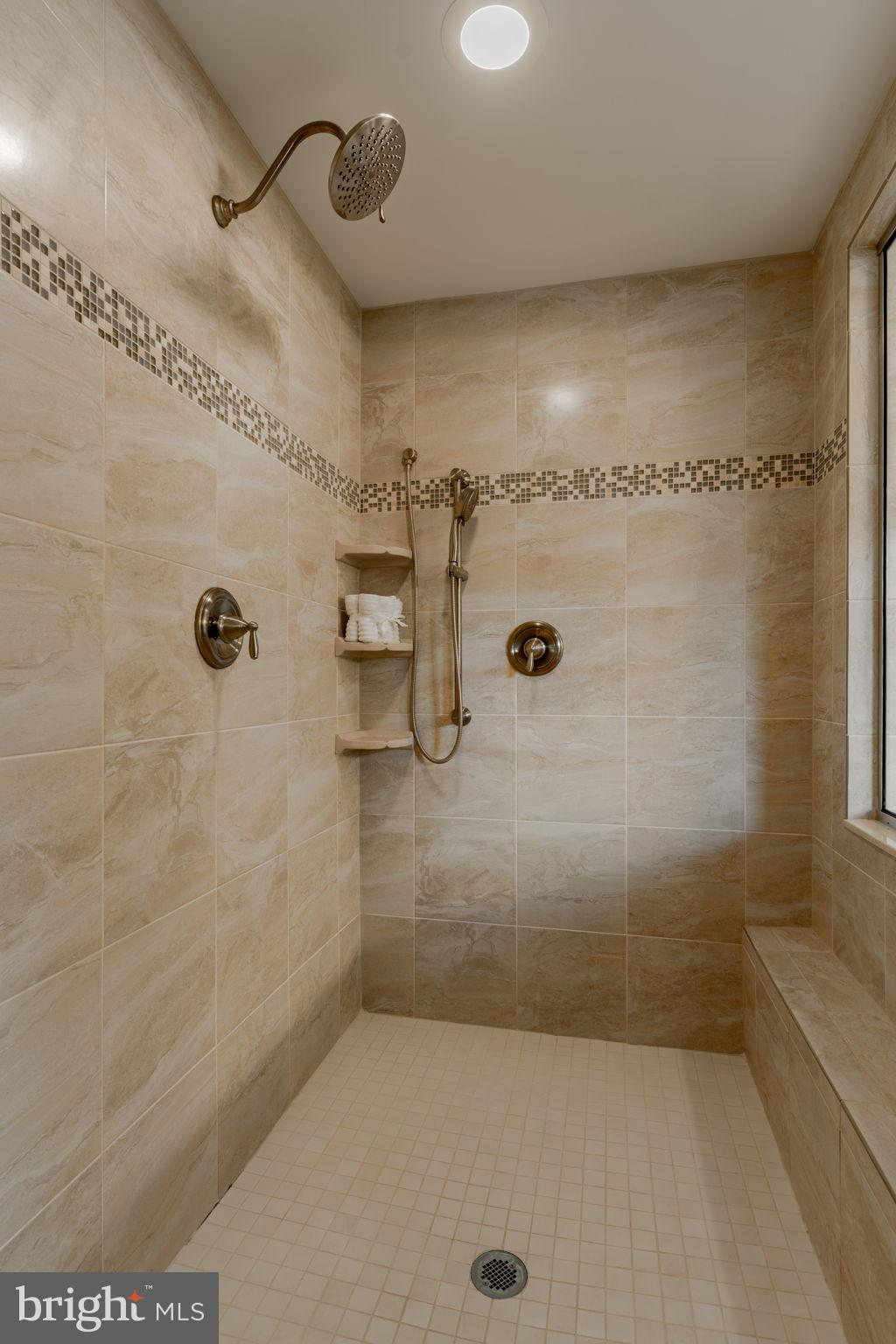 ROLLING MEADOWS - Residential