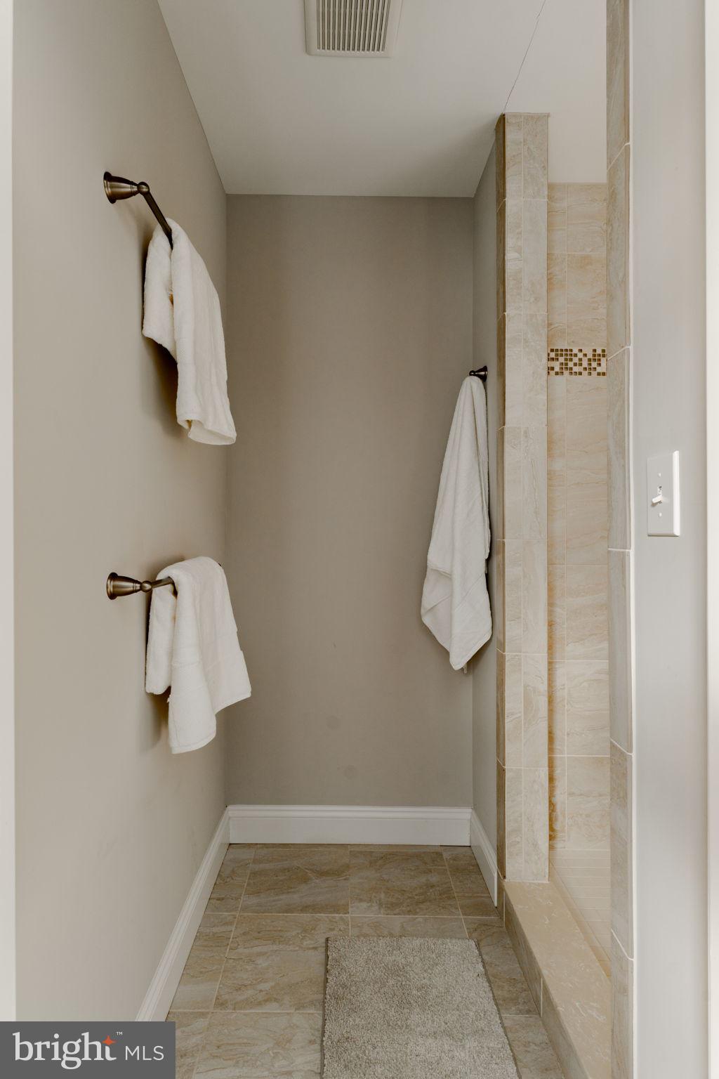 ROLLING MEADOWS - Residential