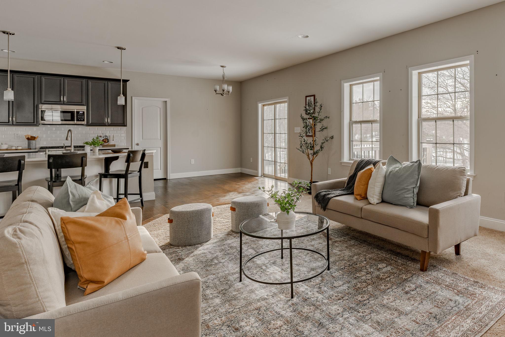 ROLLING MEADOWS - Residential