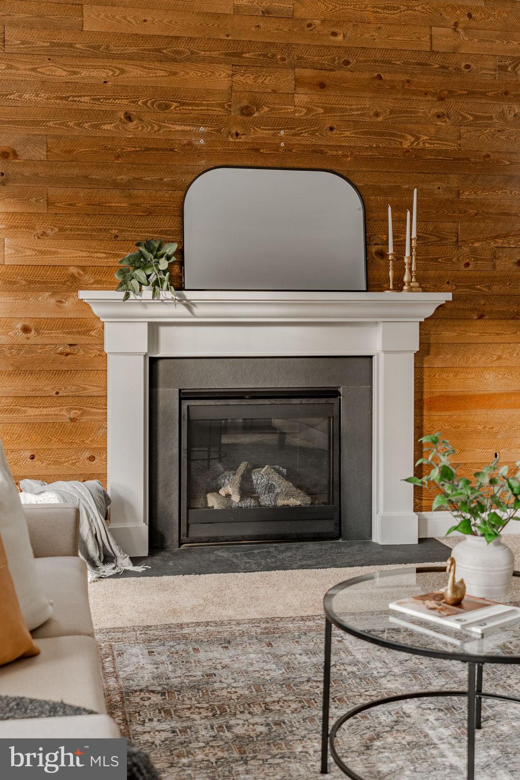 ROLLING MEADOWS - Residential