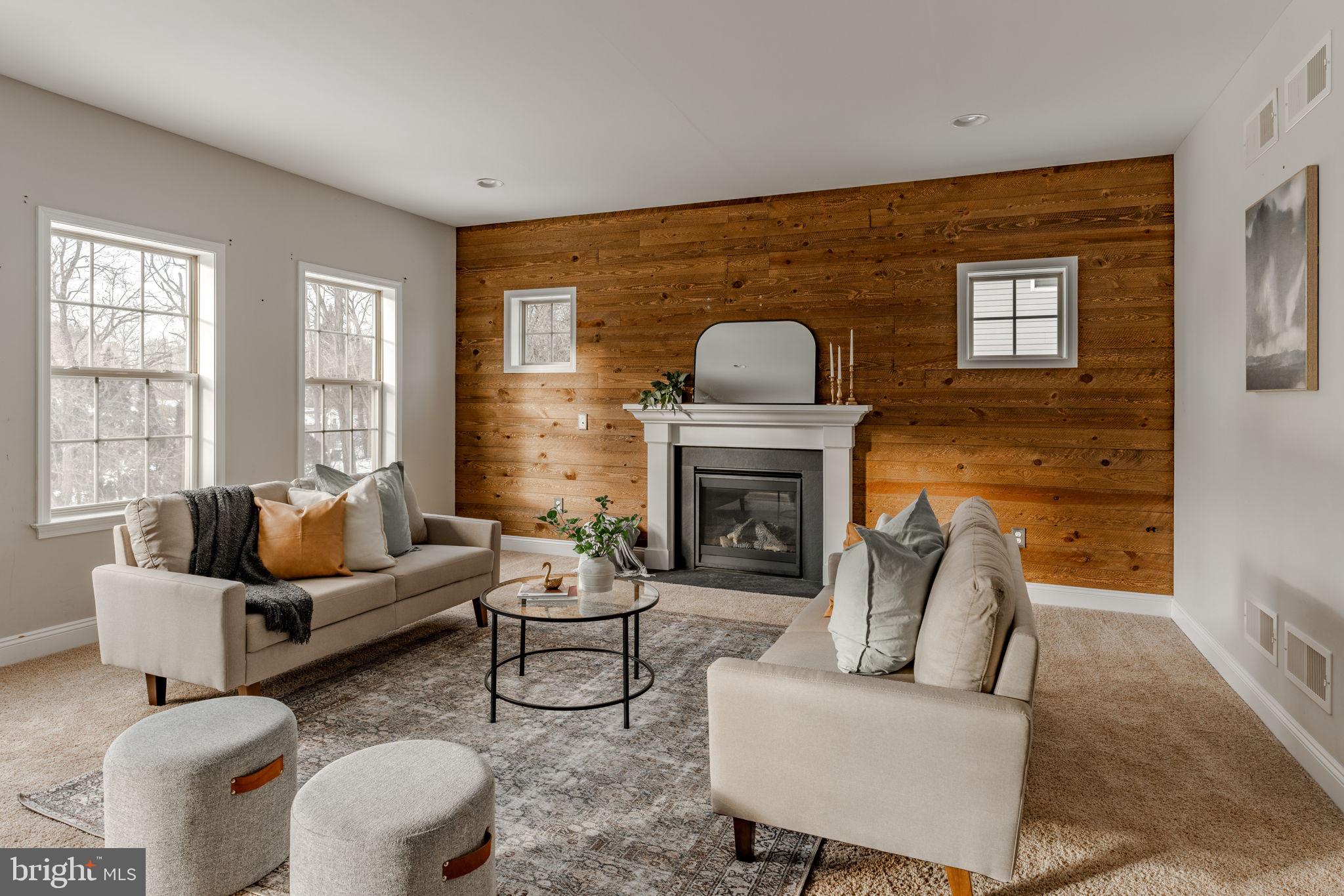 ROLLING MEADOWS - Residential