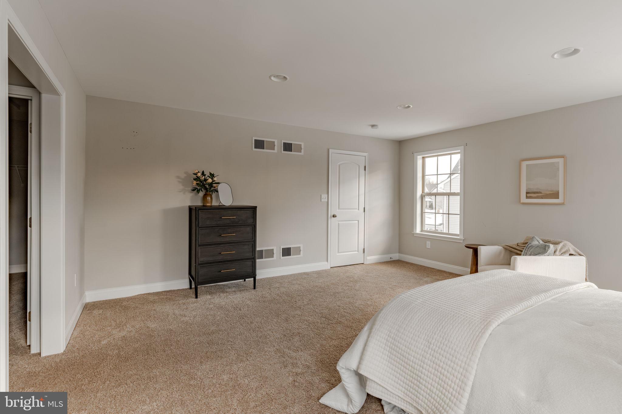 ROLLING MEADOWS - Residential