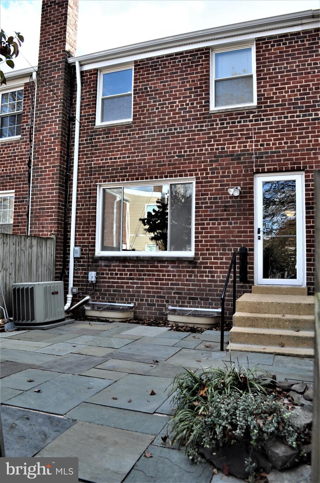 WARWICK VILLAGE - Residential Lease