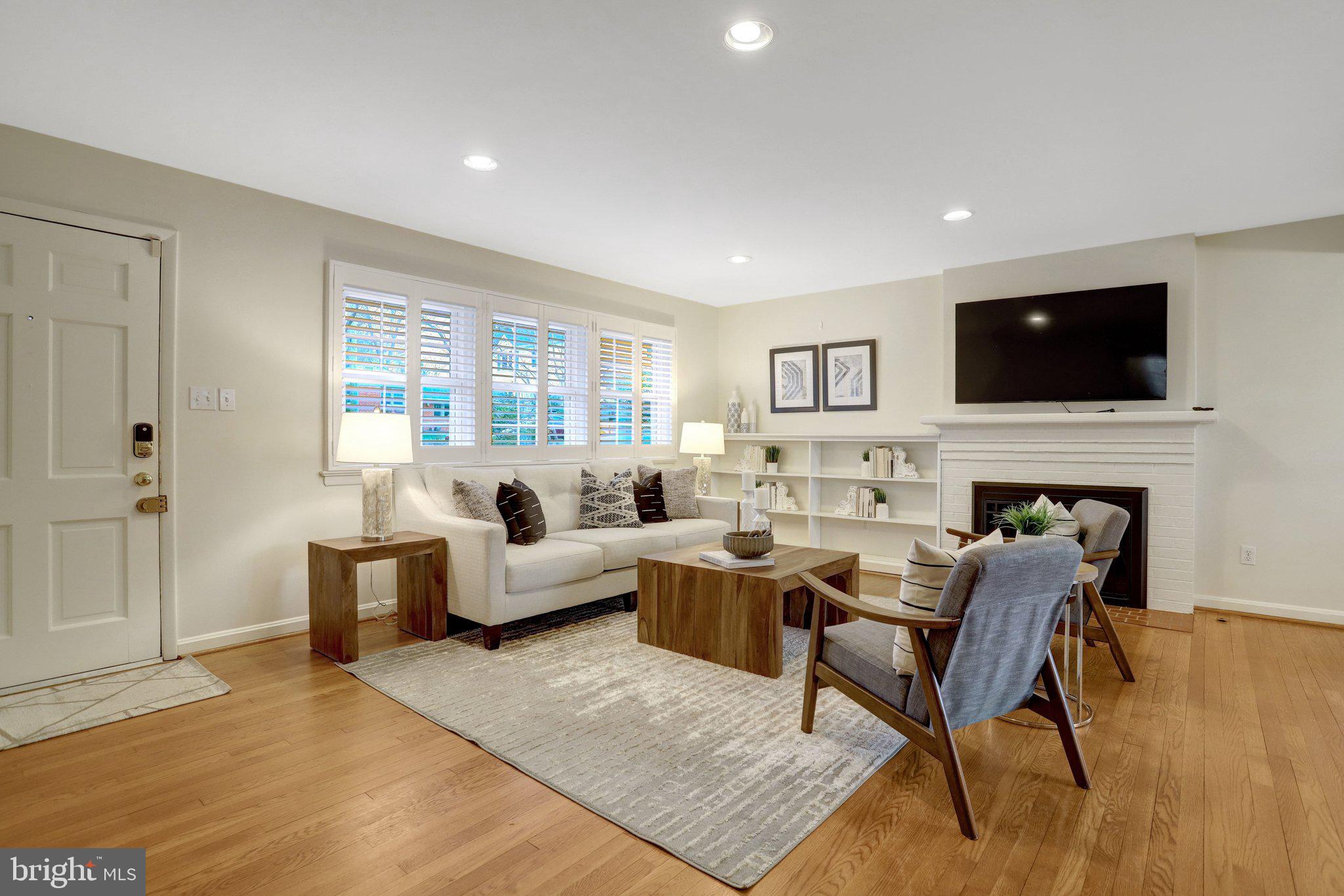 1121 WESTMORELAND ROAD