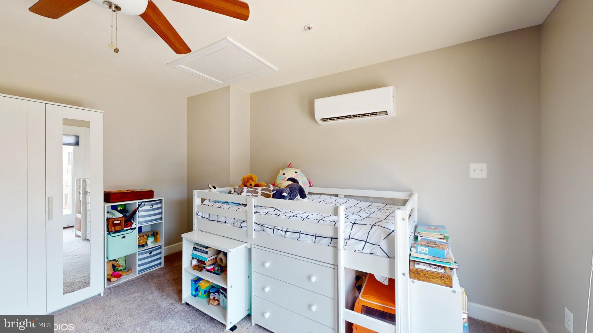 RIVERDALE PARK STATION - Residential