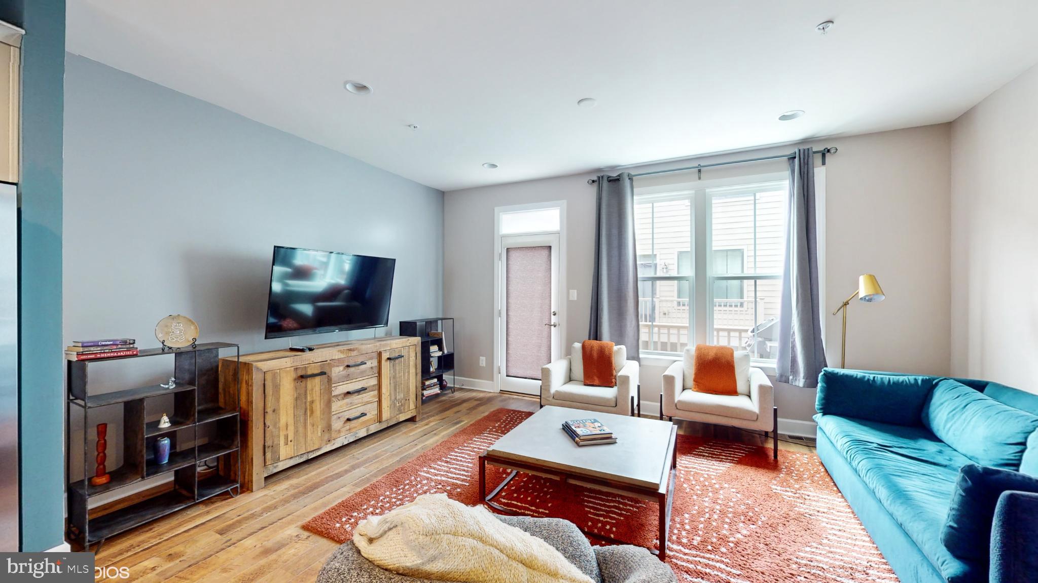 RIVERDALE PARK STATION - Residential