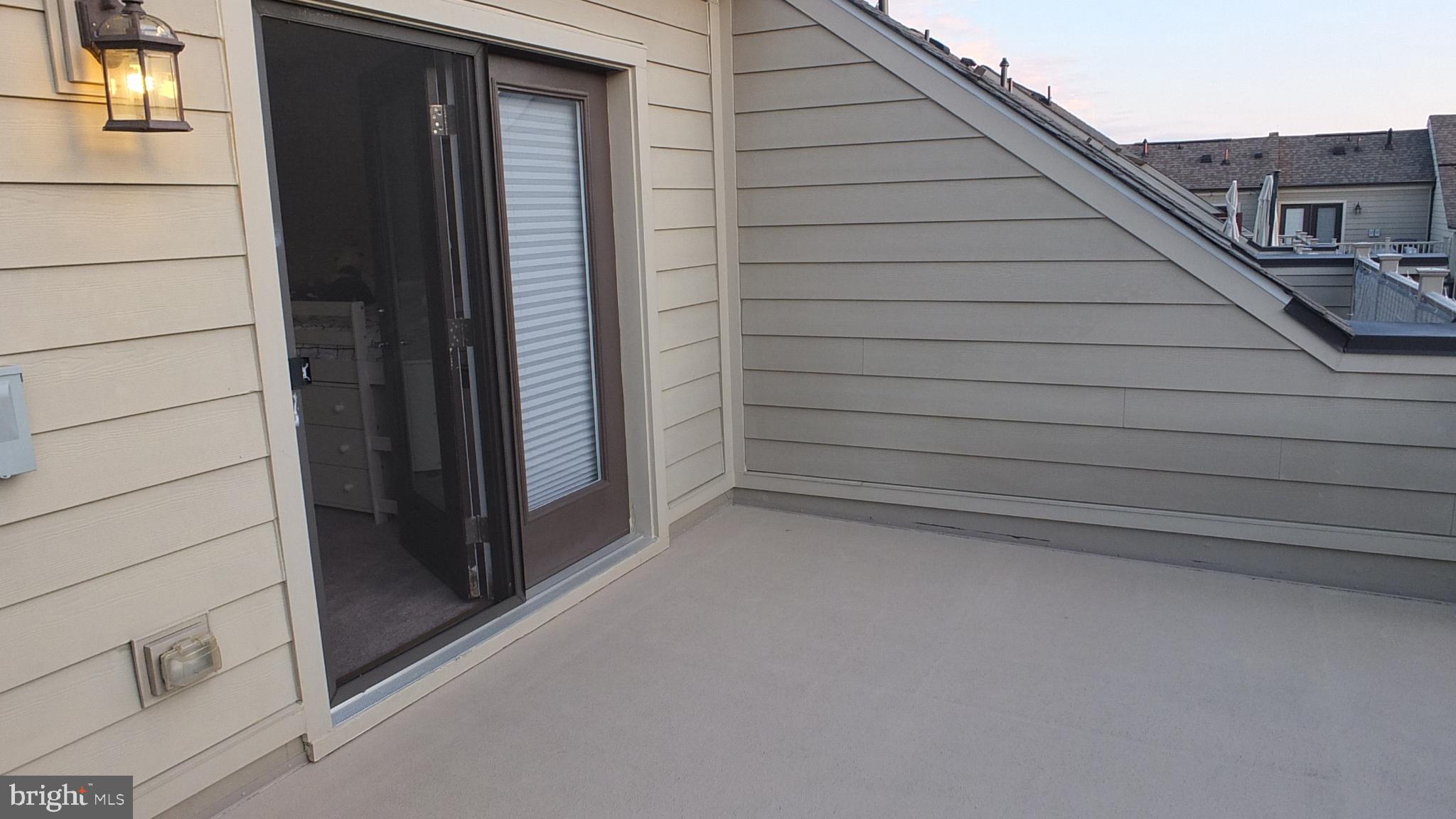 RIVERDALE PARK STATION - Residential