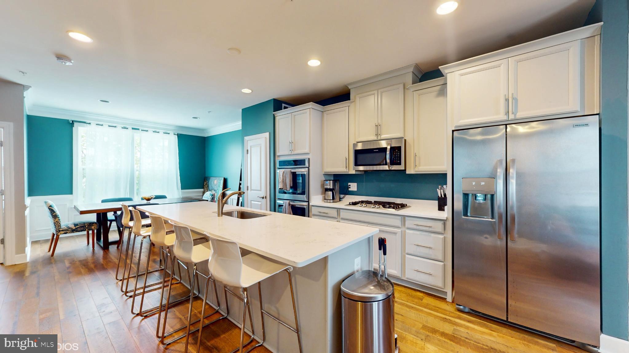 RIVERDALE PARK STATION - Residential