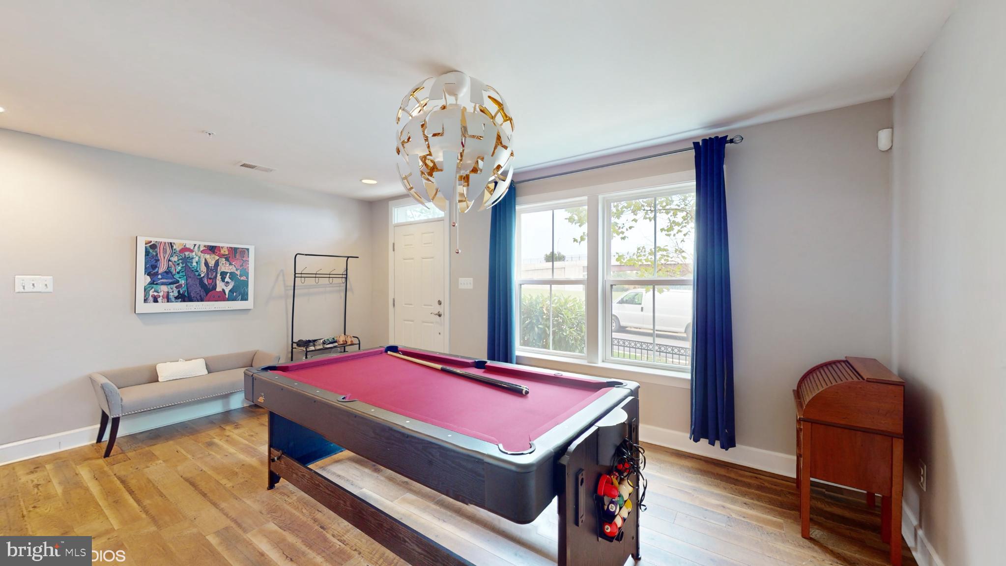 RIVERDALE PARK STATION - Residential