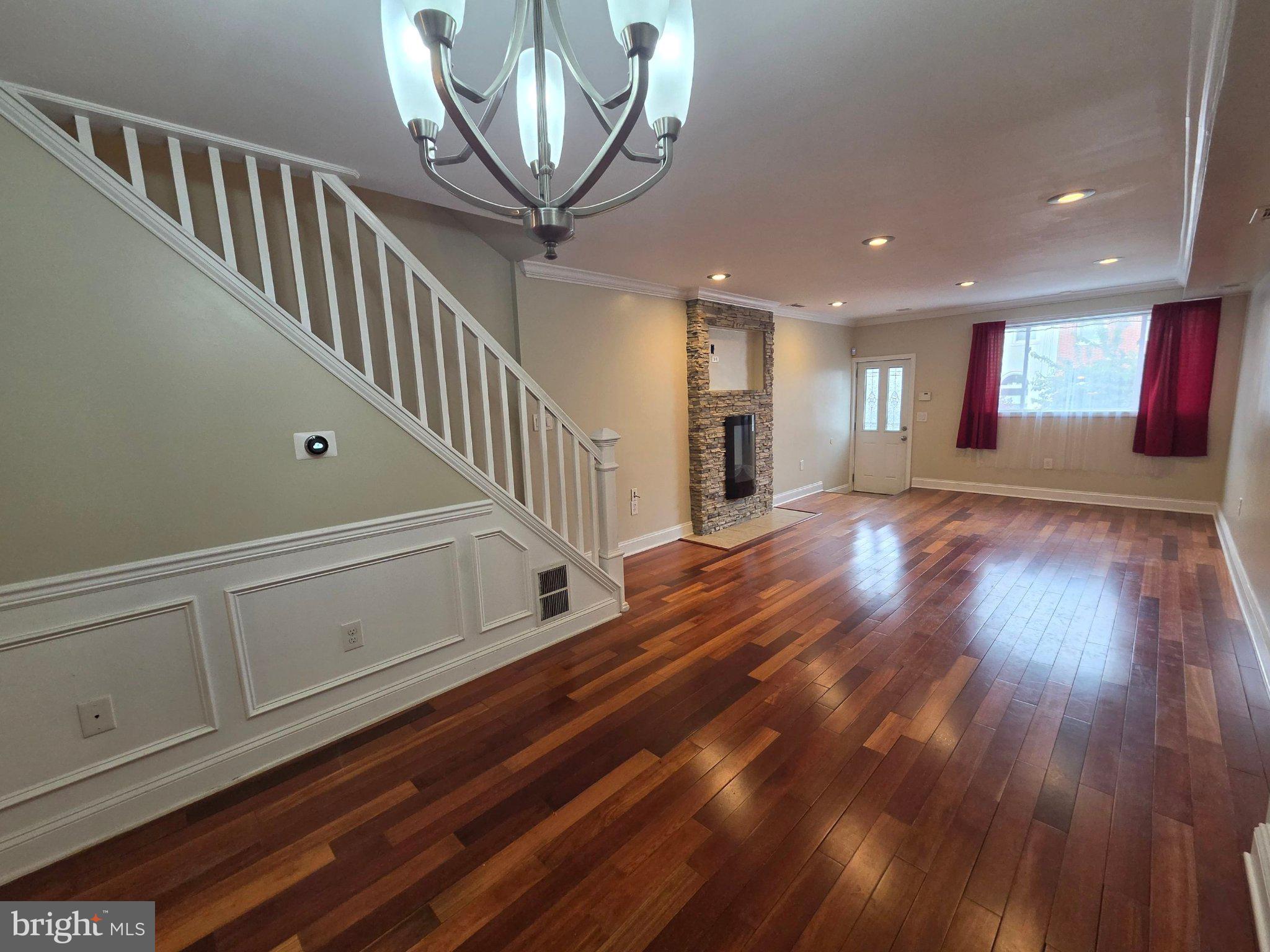 131 S EAST AVENUE