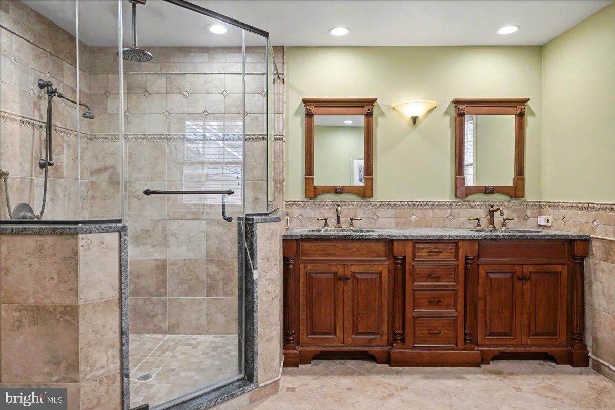 TEVERSALL - Residential