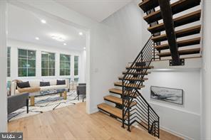 CHESTNUT HILL - Residential