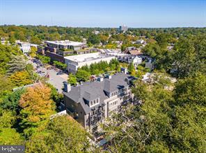 CHESTNUT HILL - Residential