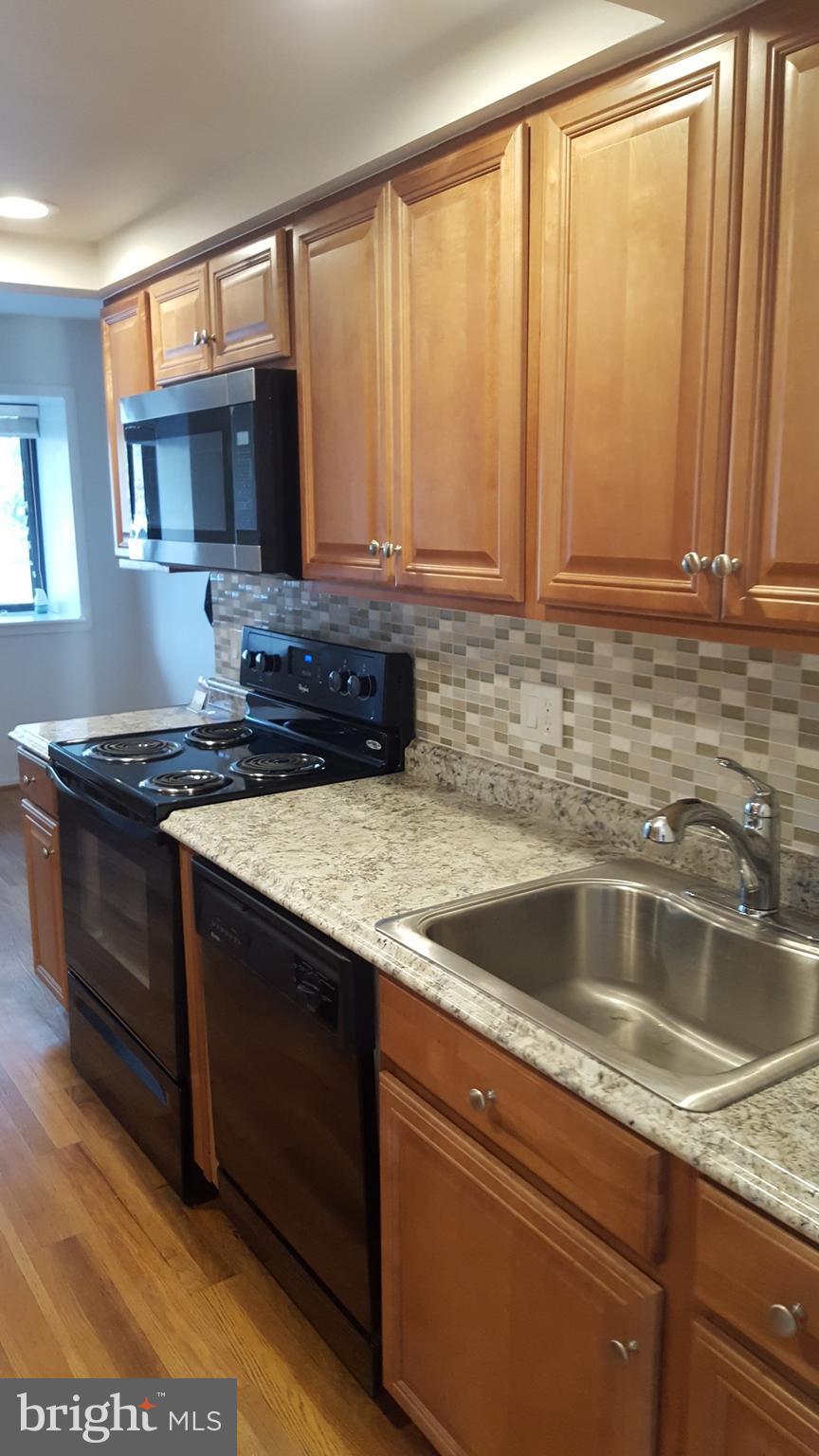 RESTON - Residential Lease