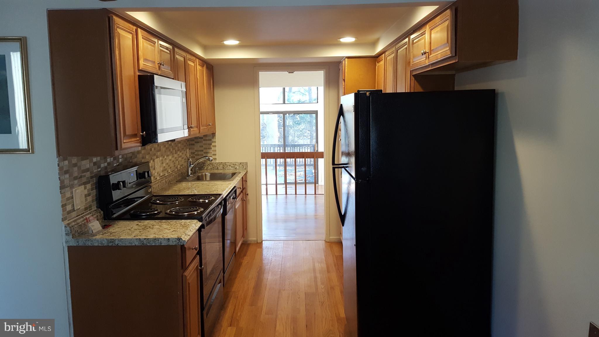RESTON - Residential Lease
