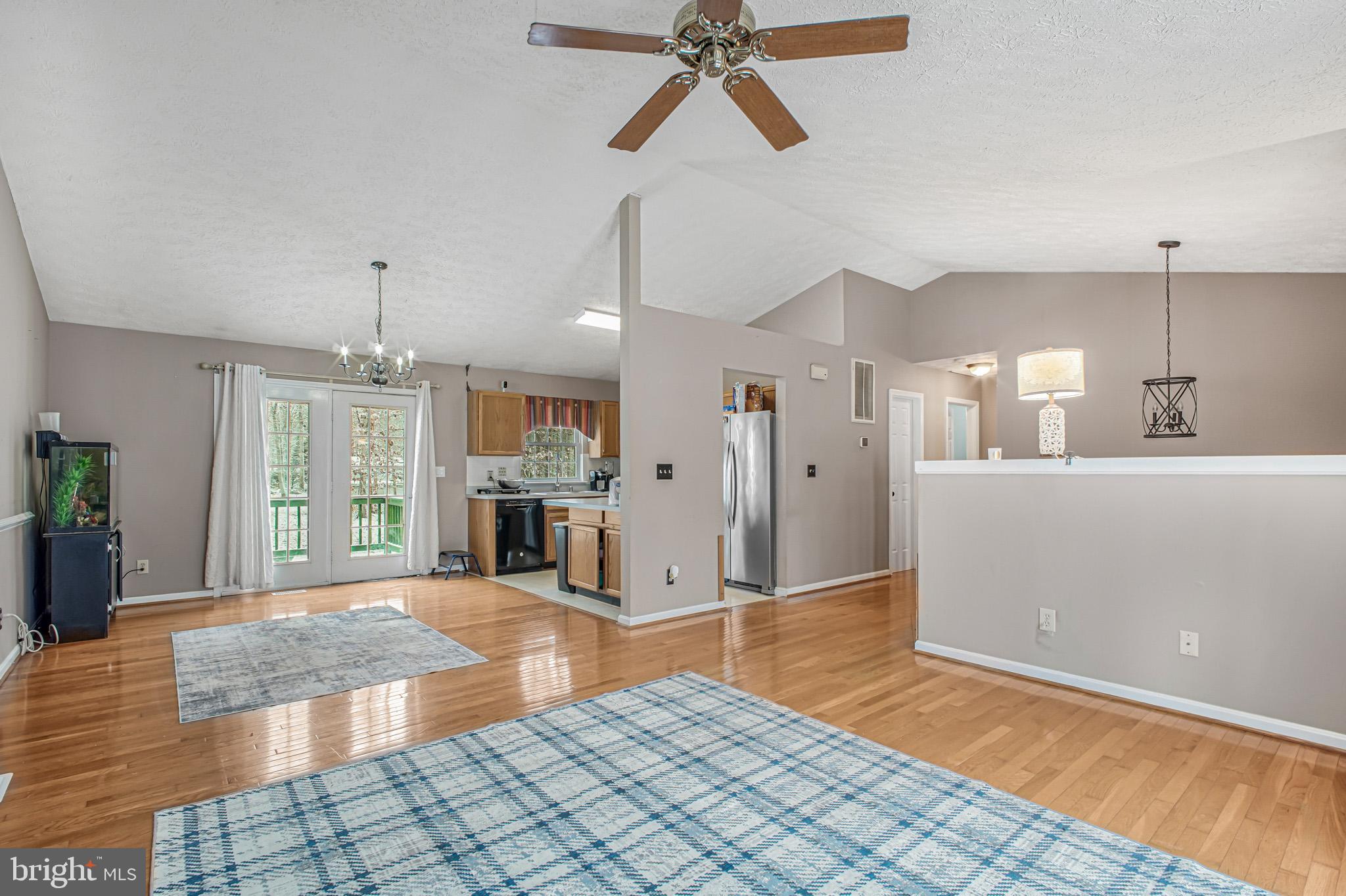 LAKE WILDERNESS - Residential