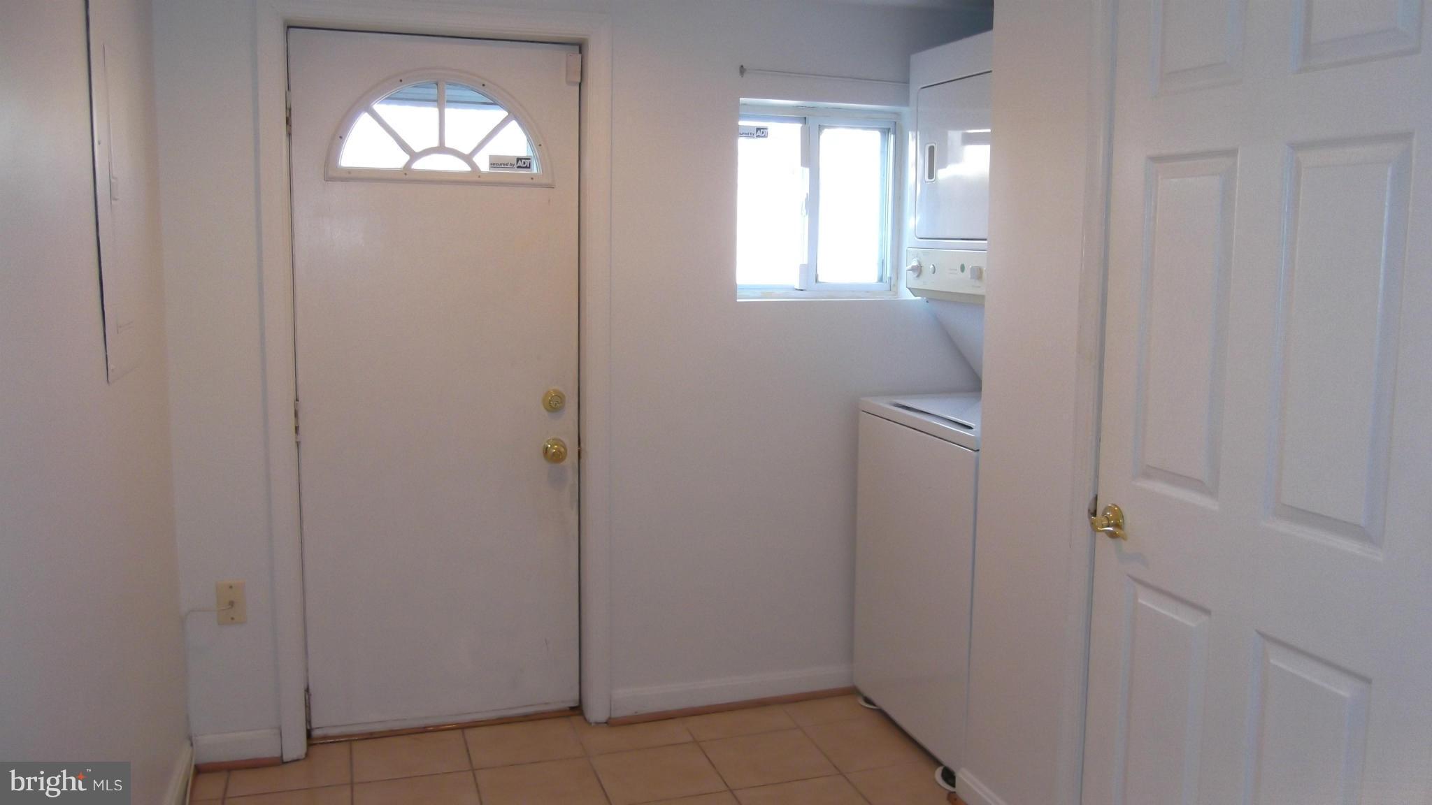 WASHINGTON VILLAGE - Residential Lease