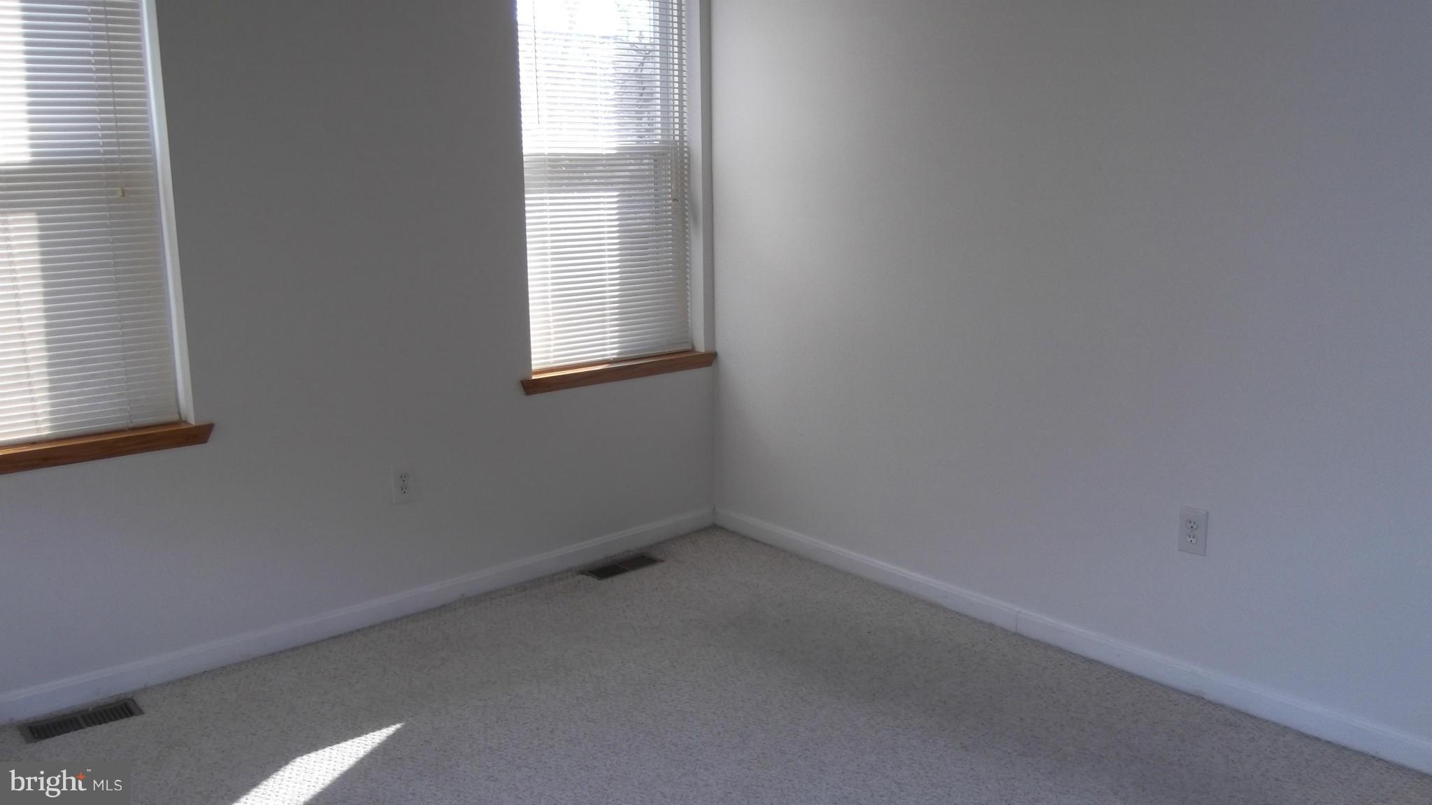 WASHINGTON VILLAGE - Residential Lease