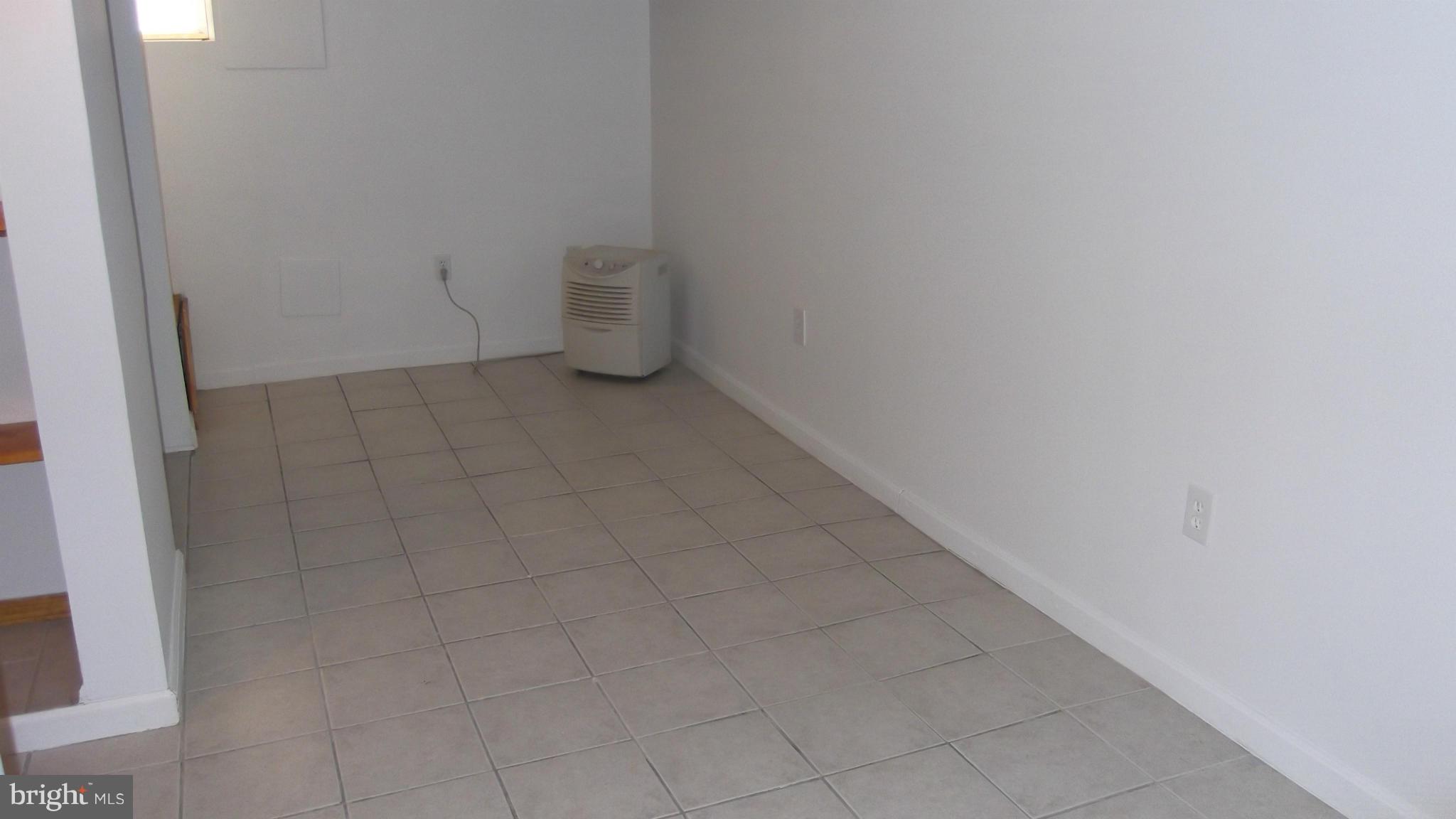 WASHINGTON VILLAGE - Residential Lease