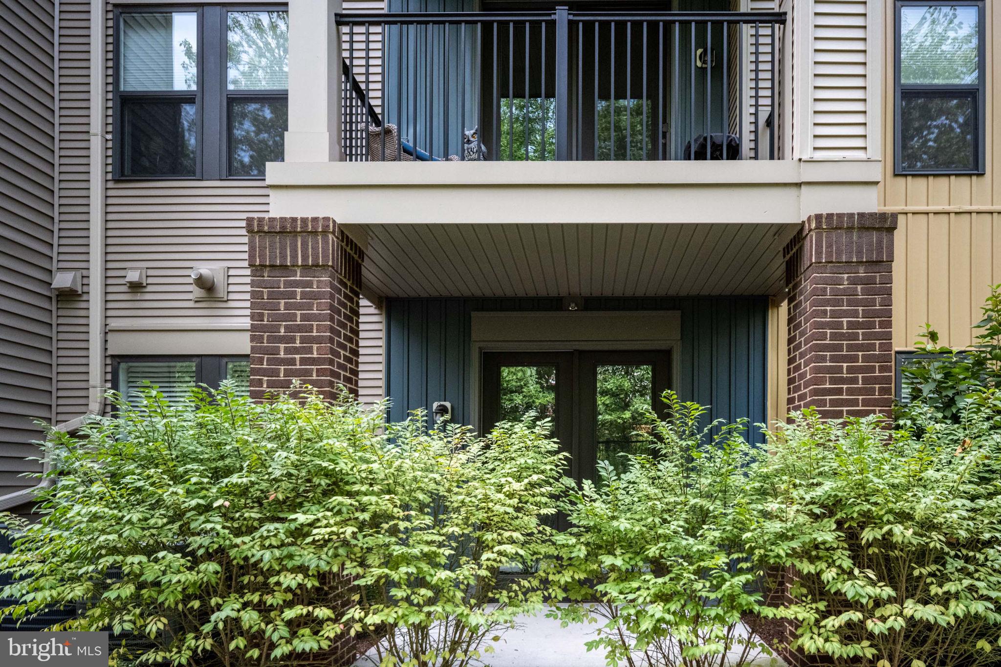 SIGNATURE AT BROADLANDS - Residential