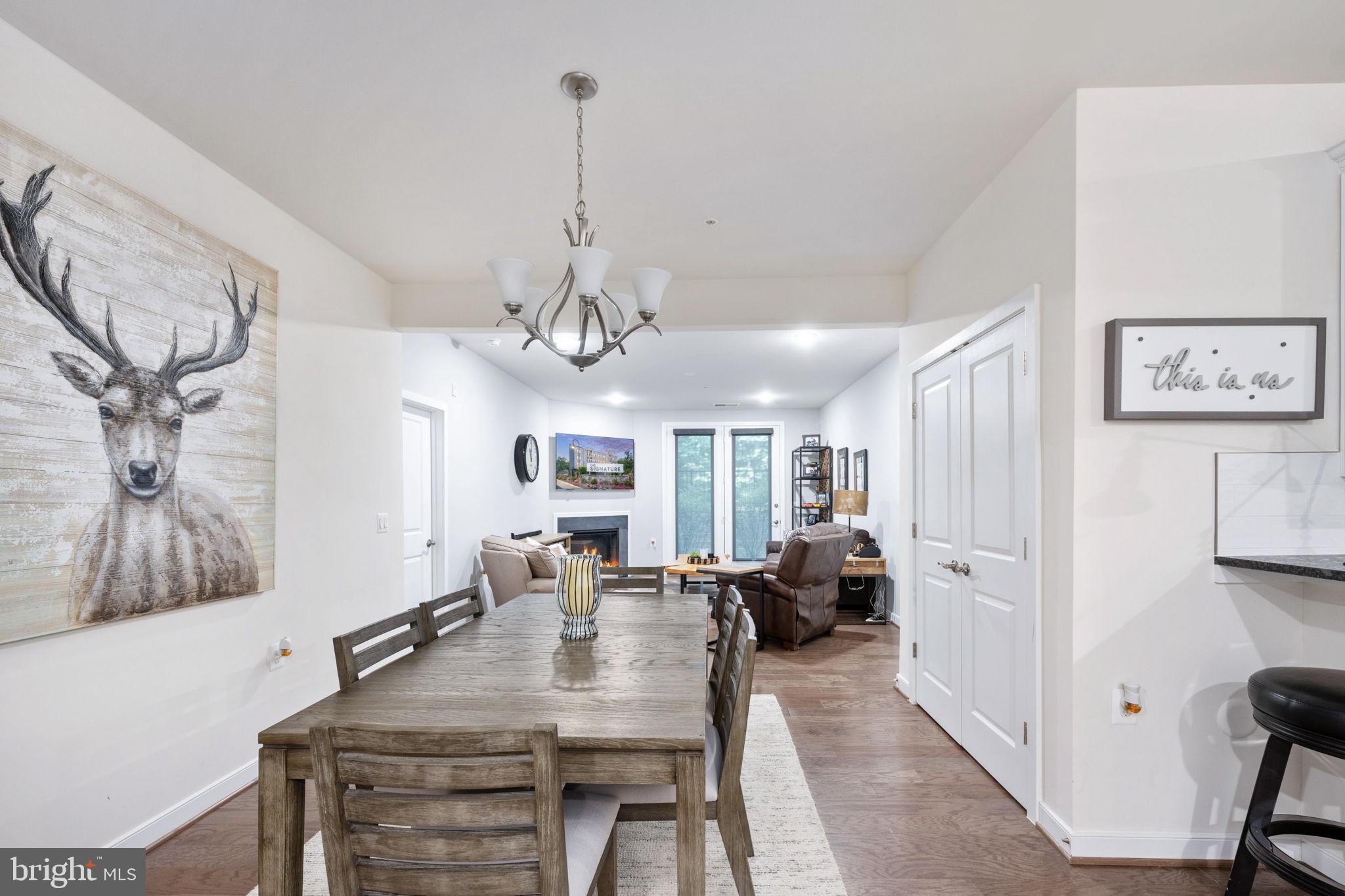 SIGNATURE AT BROADLANDS - Residential