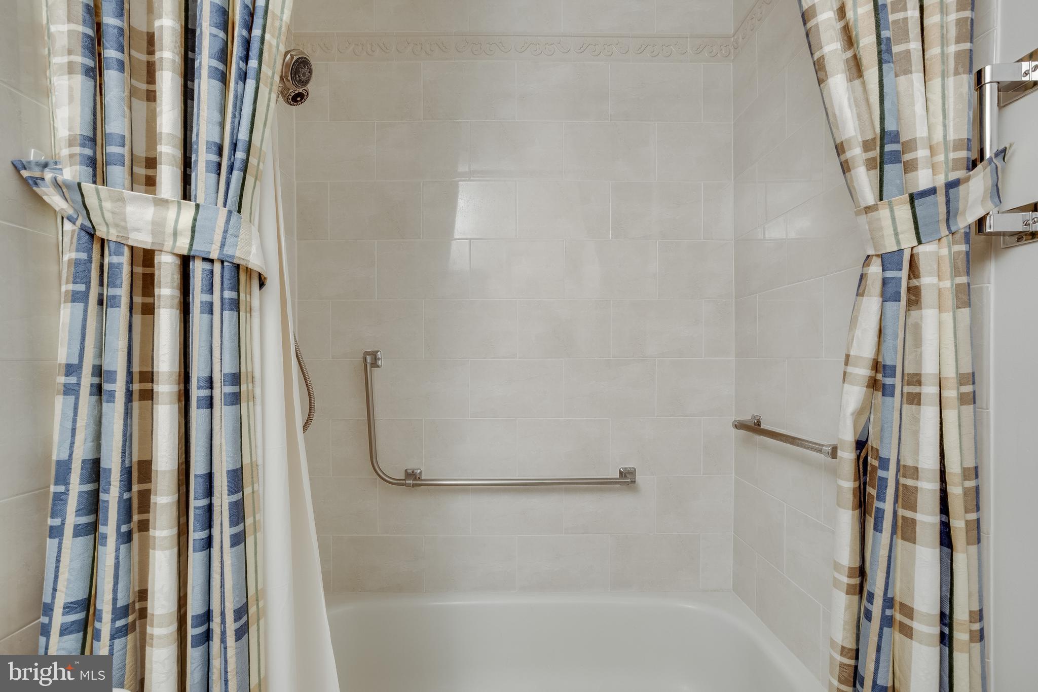 ROSSMOOR MUTUAL #14 - Residential
