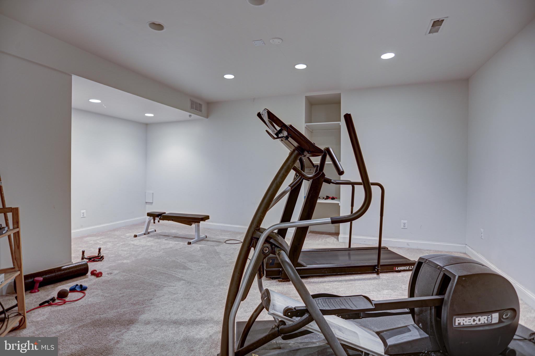 MCAULEY PARK - Residential