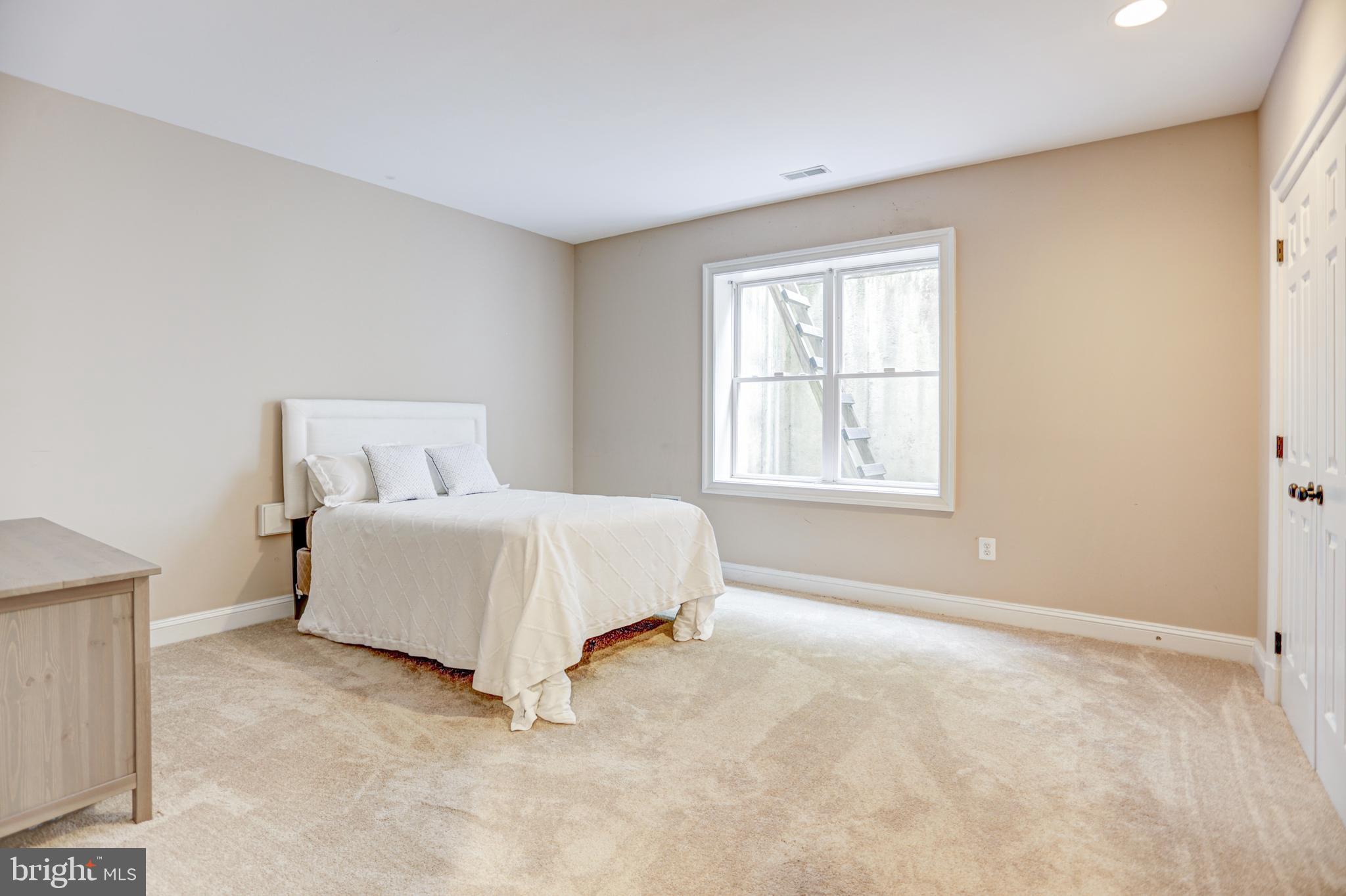 MCAULEY PARK - Residential