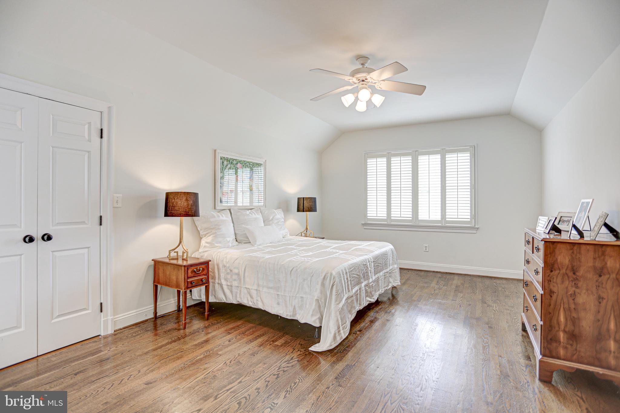 MCAULEY PARK - Residential