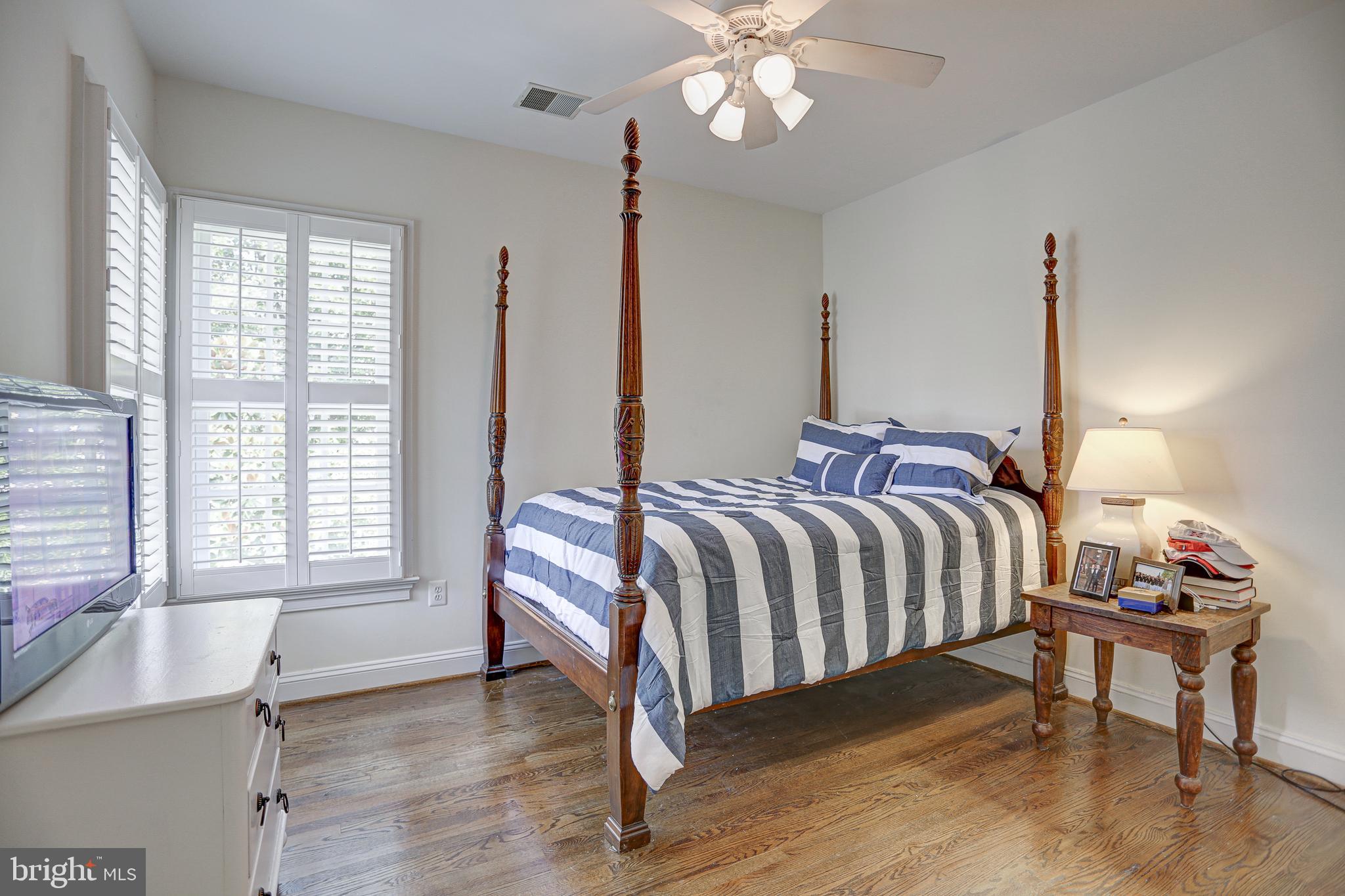 MCAULEY PARK - Residential