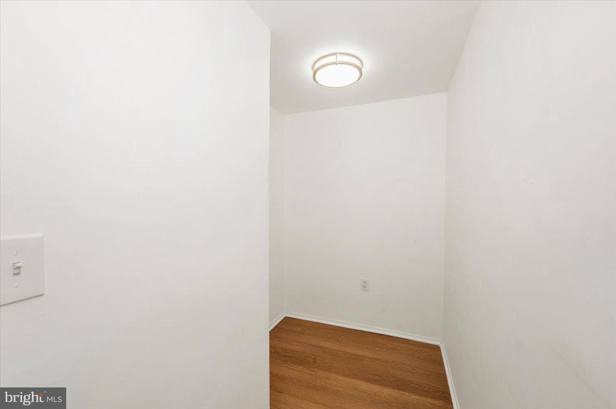 LEISURE WORLD - Residential