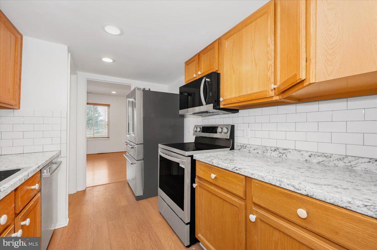 LEISURE WORLD - Residential