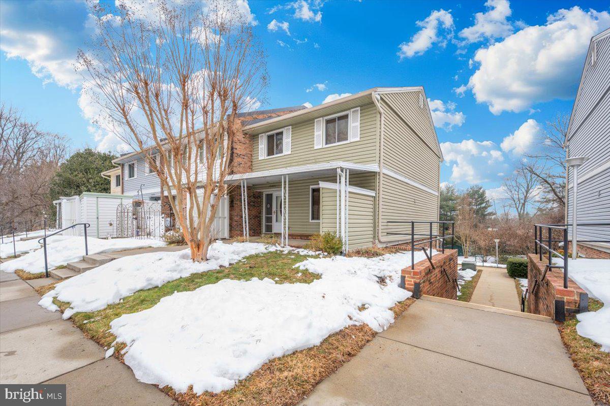 LEISURE WORLD - Residential