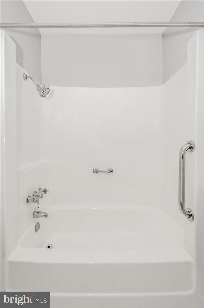 LEISURE WORLD - Residential