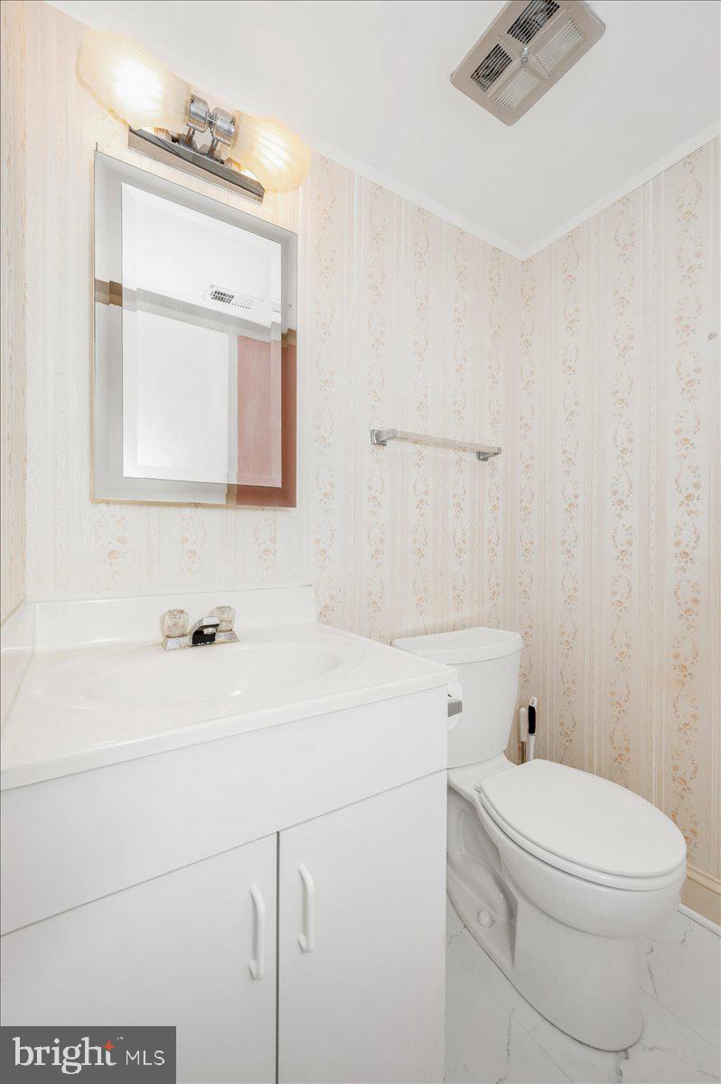 LEISURE WORLD - Residential