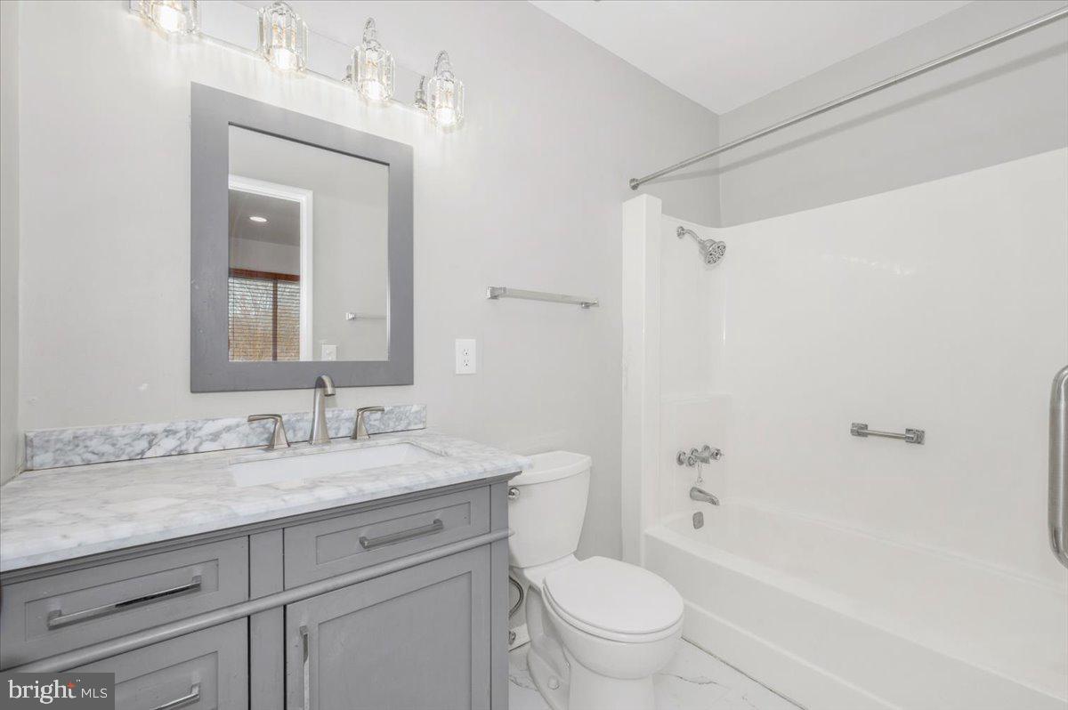 LEISURE WORLD - Residential