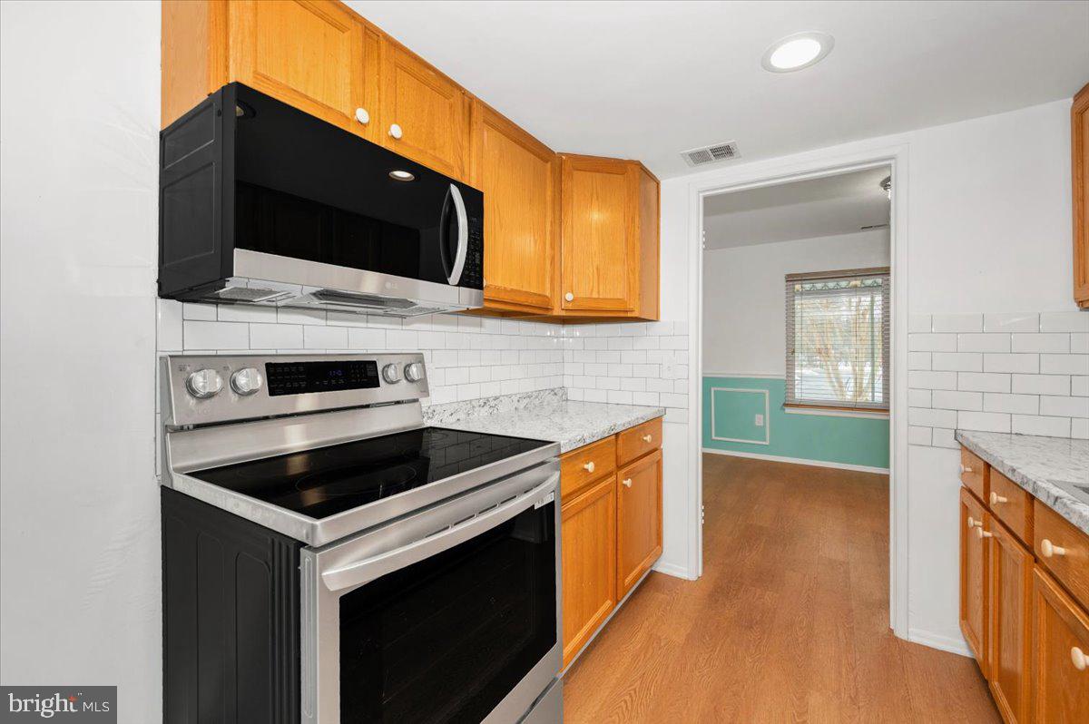 LEISURE WORLD - Residential