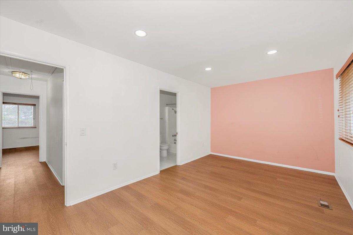 LEISURE WORLD - Residential